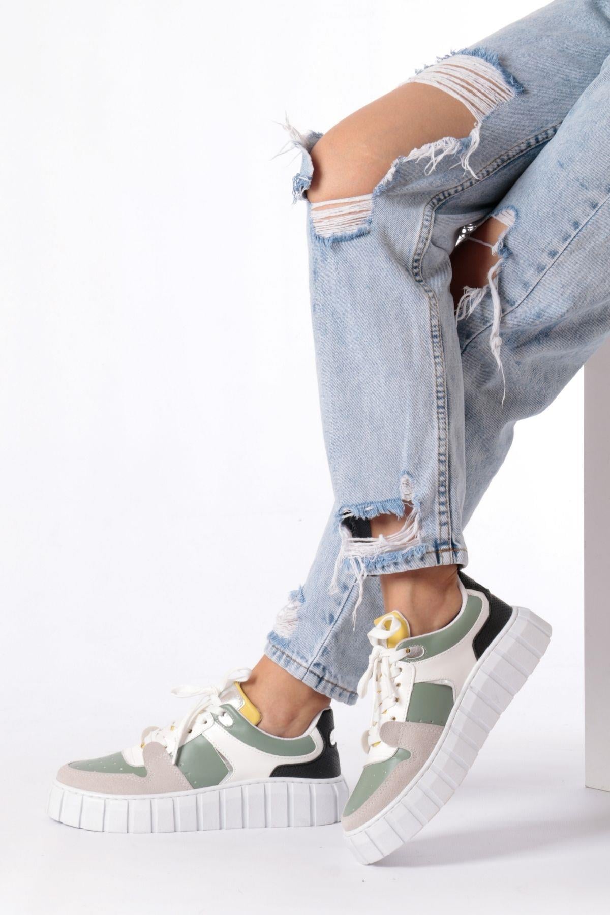ÜÇ RENKLİ KALIN TABAN SNEAKERS
