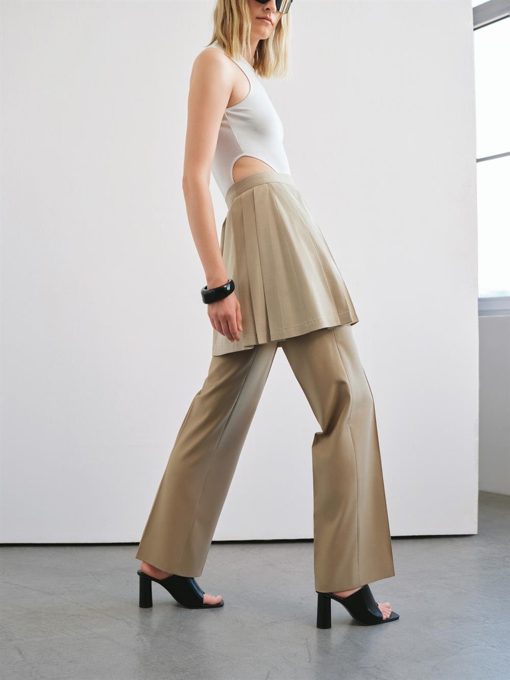 CLASSY CONTOUR PANT