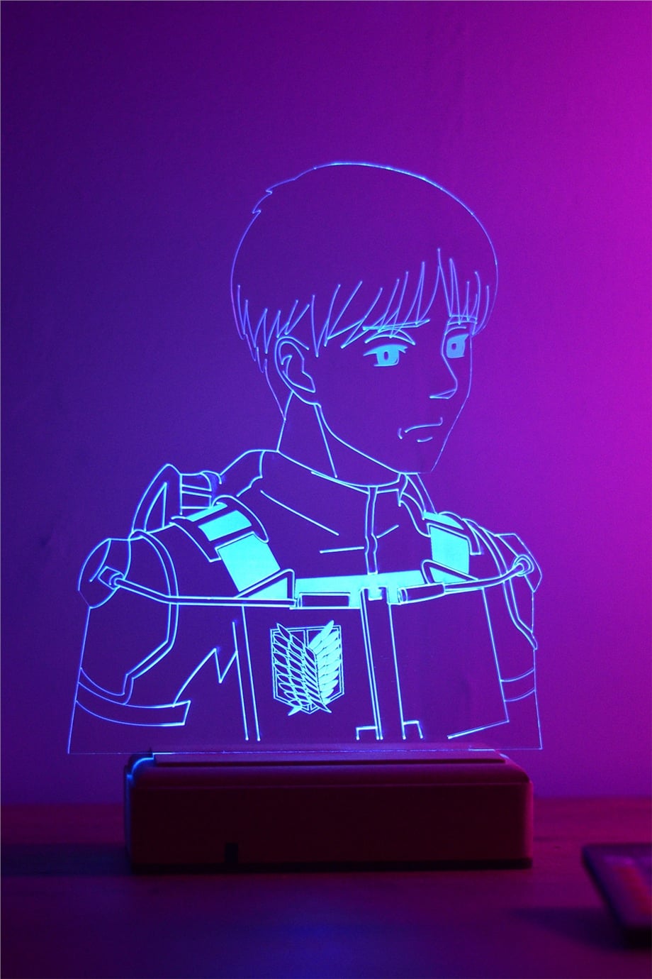 Attack on Titan Armin 16 Renk Gece Lambası