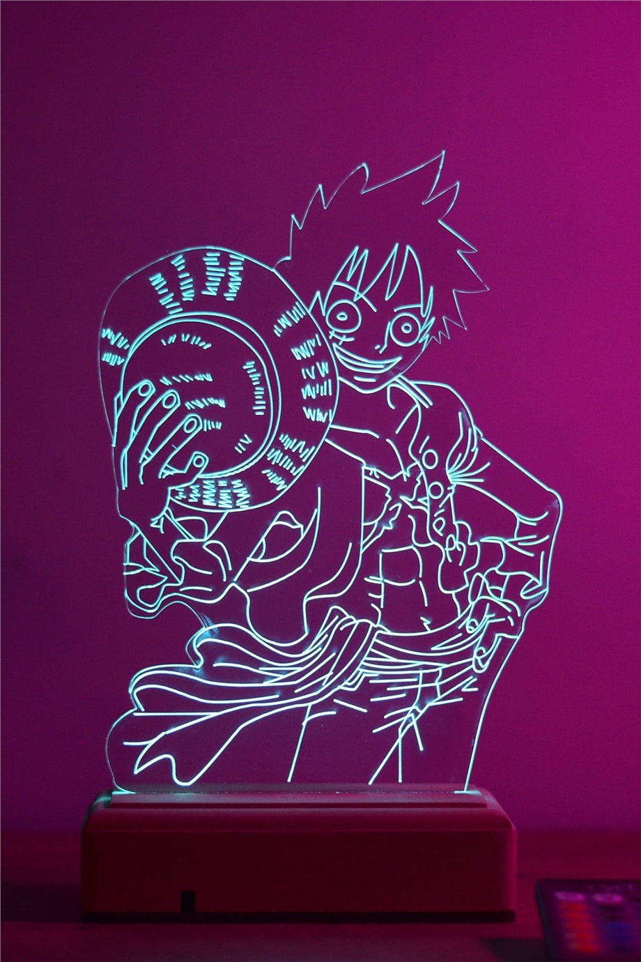 Monkey D. Luffy One Piece 16 Renk Gece Lambası
