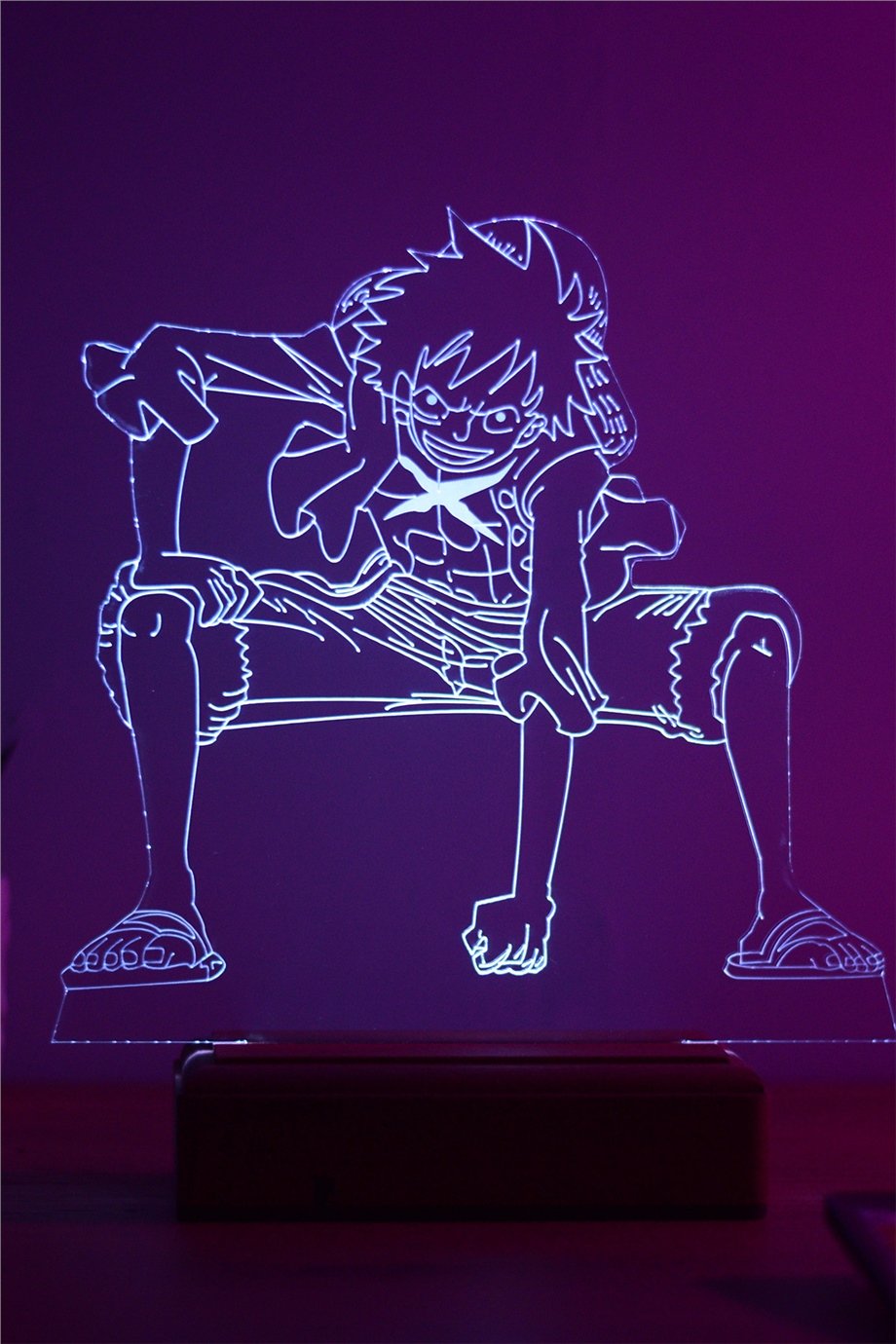 Monkey D.Luffy One Piece 16 Renkli Kumandalı Anime Gece Lambası
