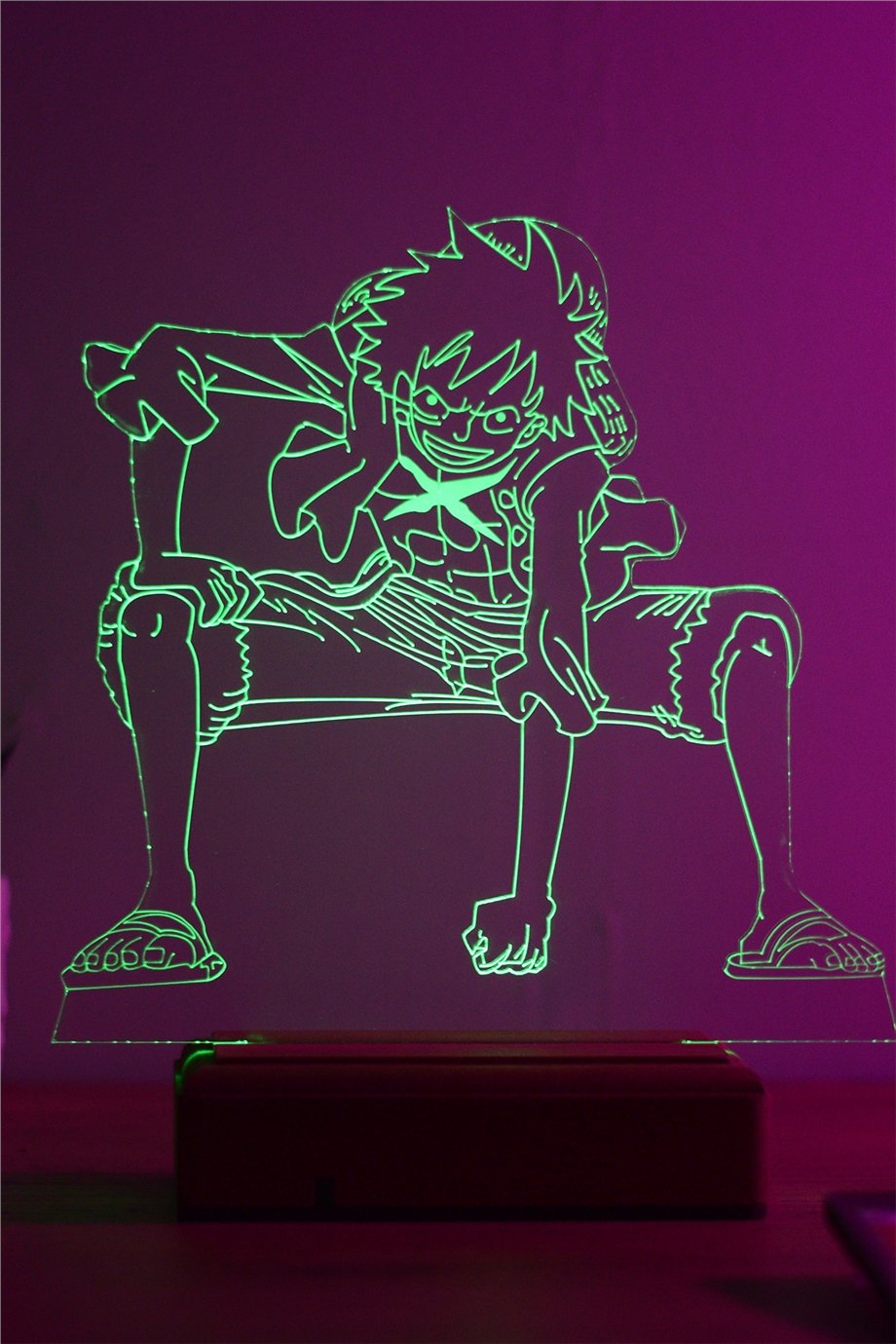 Monkey D.Luffy One Piece 16 Renkli Kumandalı Anime Gece Lambası