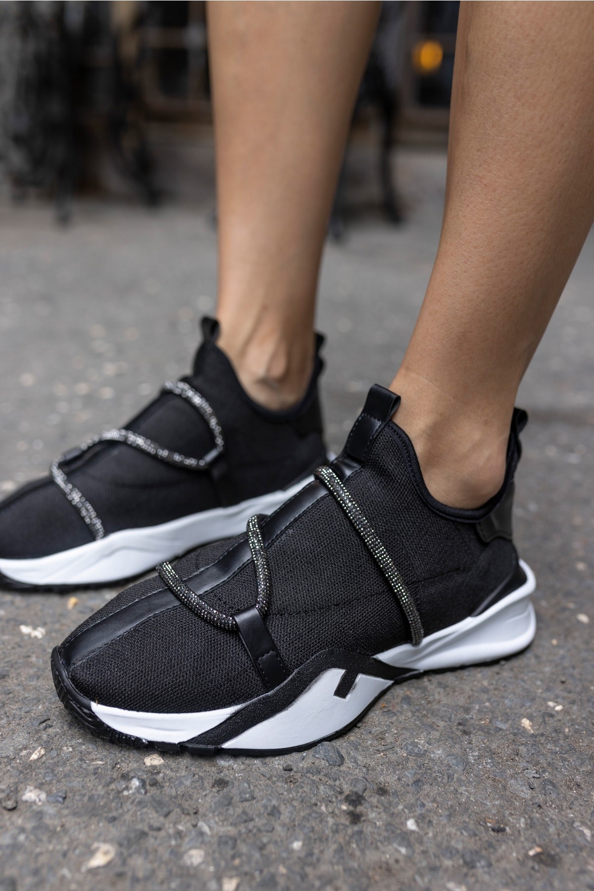 Elen Kadın Siyah Taş Detay Trıko Sneaker