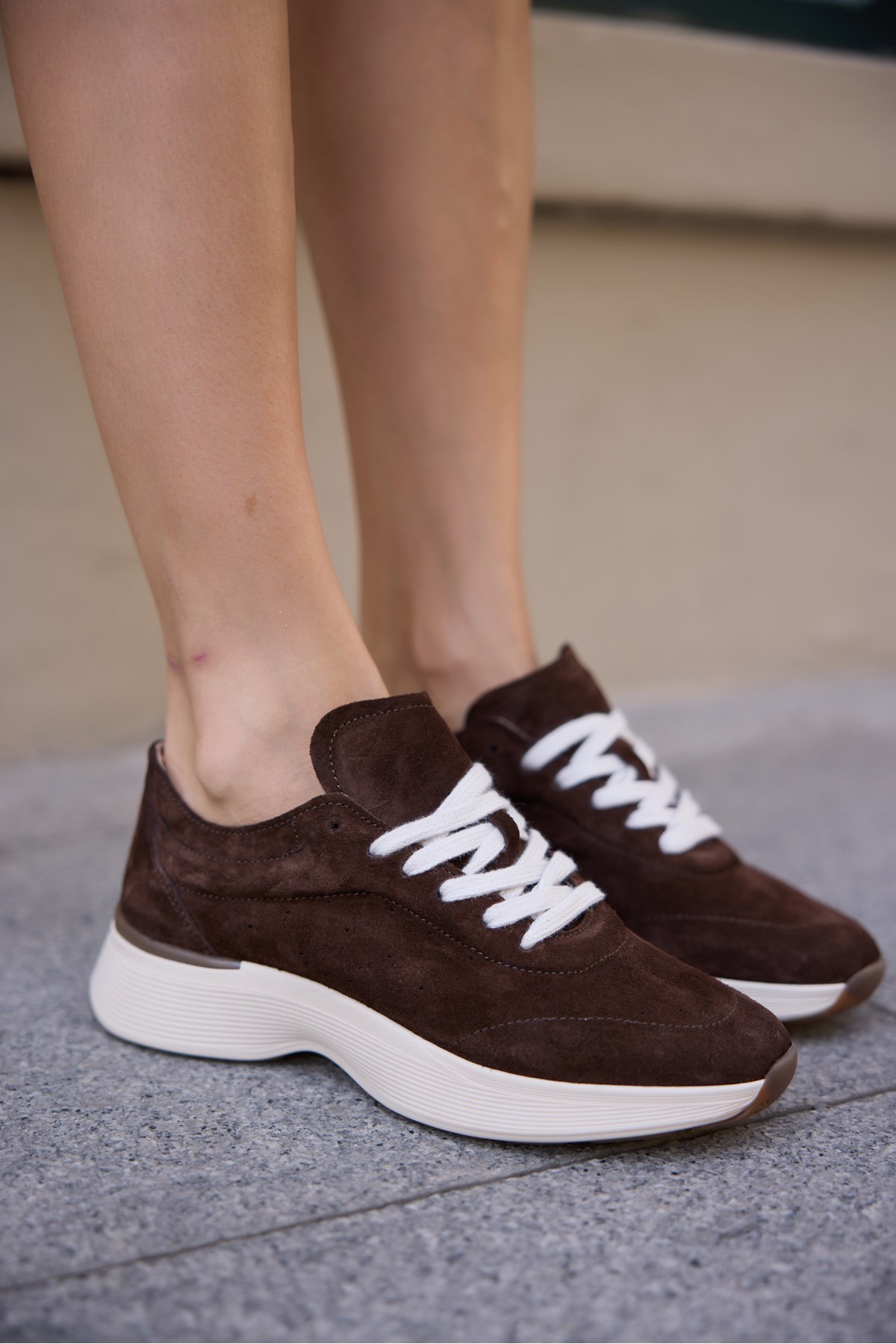 SANTO KADIN KAHVE GERCEK SUET BAGCIKLI SNEAKER