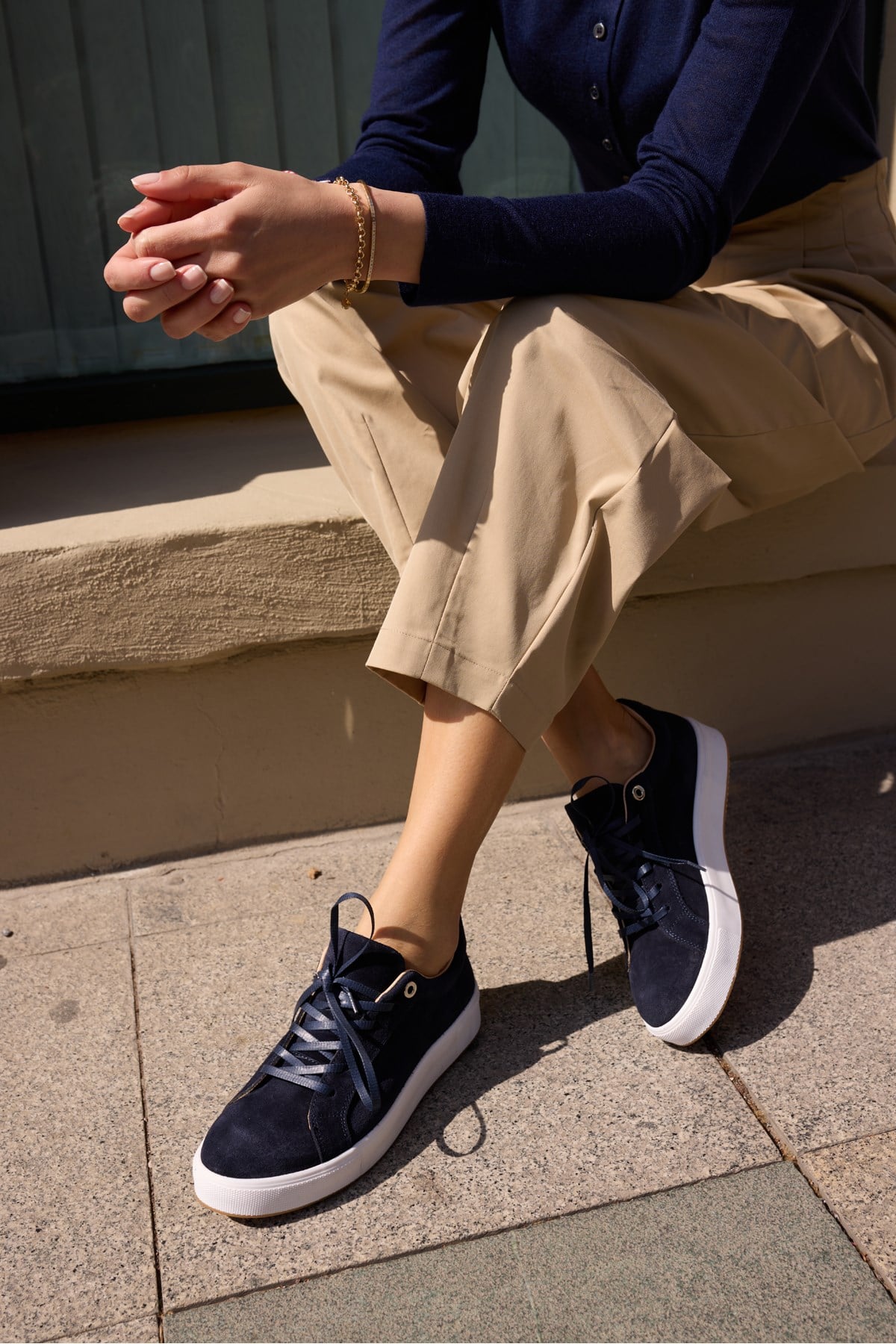ZALVİRO KADİN LACİVERT GERCEK DERİ SUET BAGCIKLI SNEAKER