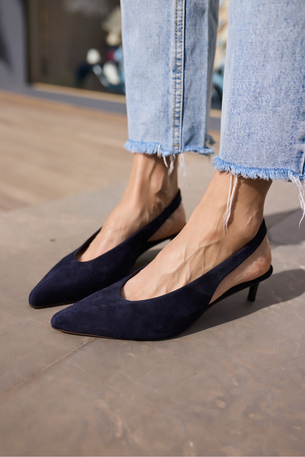 PELSO KADIN LACIVERT GERCEK DERI SUET MINI TOPUKLU SLINGBACK AYAKKABI