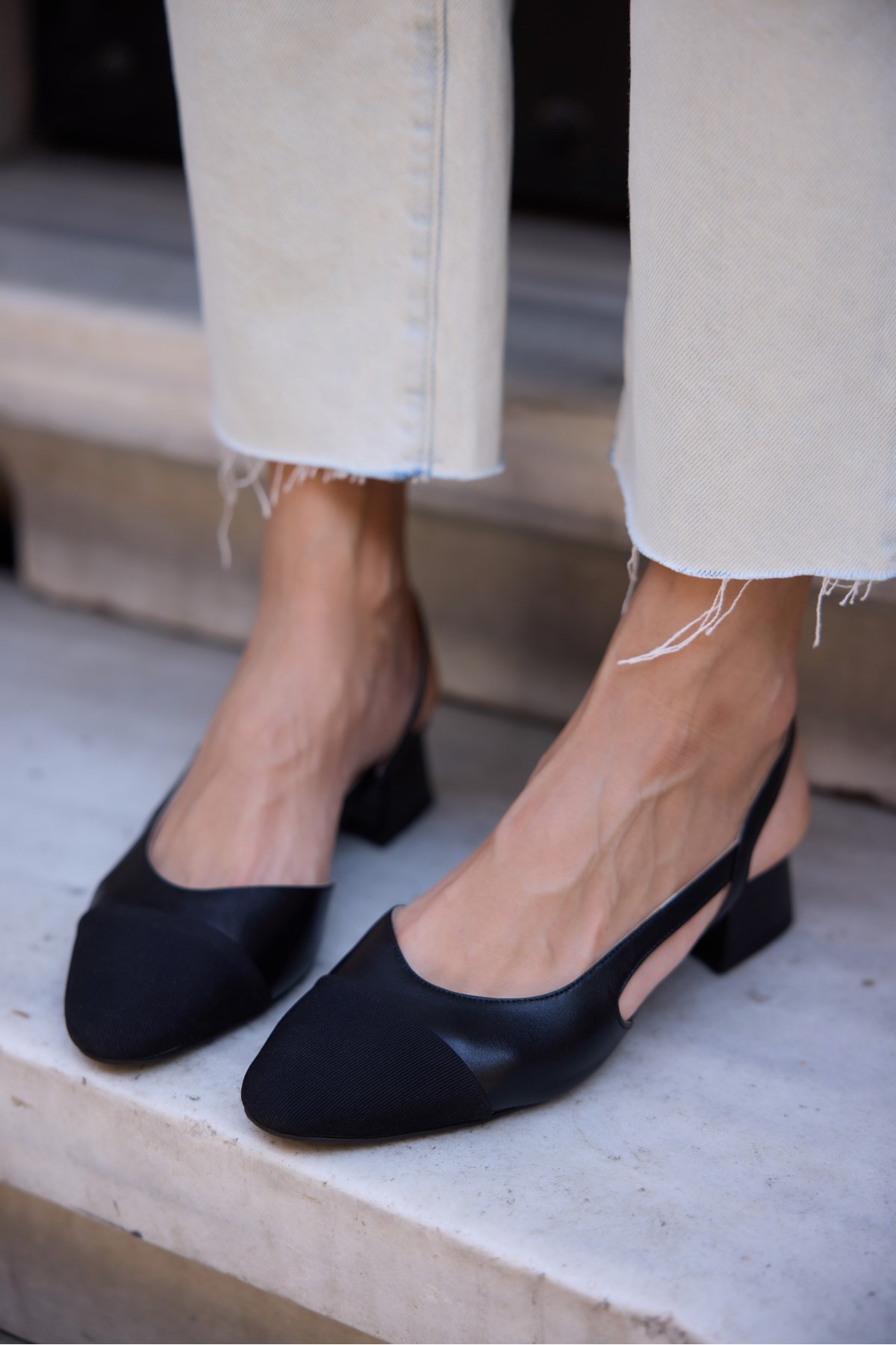 CHALO KADIN SIYAH GERCEK DERI SIYAH PARCALI SLINGBACK AYAKKABI