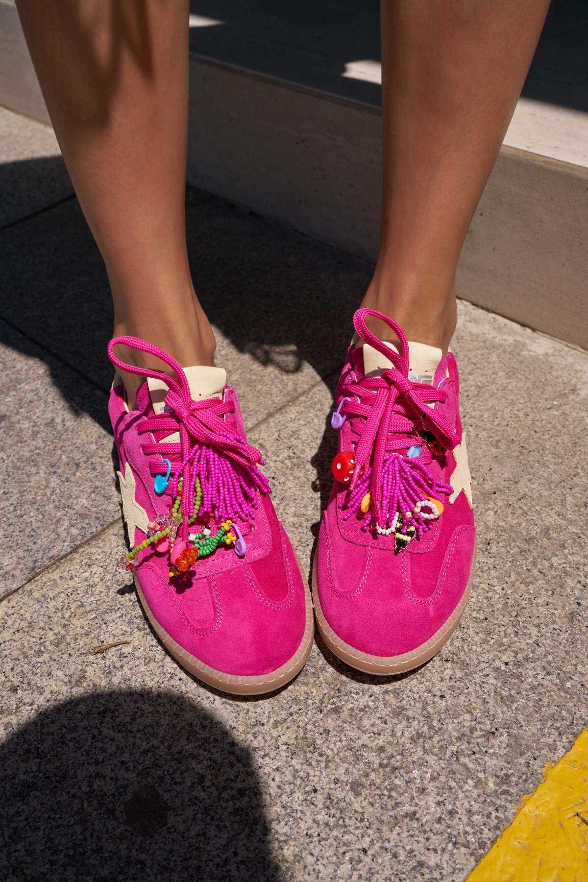 MENO KADIN FUSYA GERCEK DERI SUET CHARM DETAYLI ITALY SNEAKER