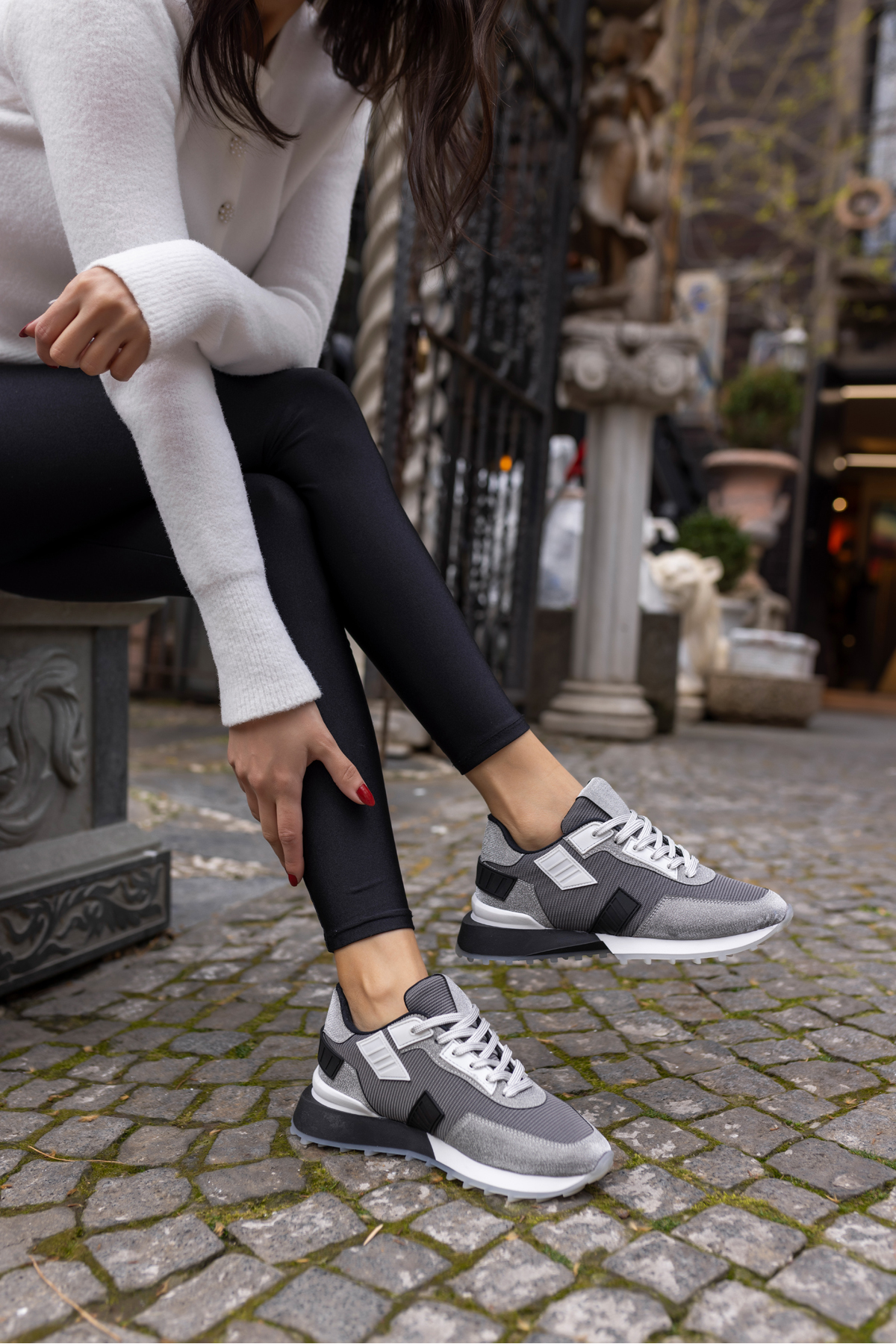 EVORA KADİN SİYAH SİM DETAYLİ SNEAKER