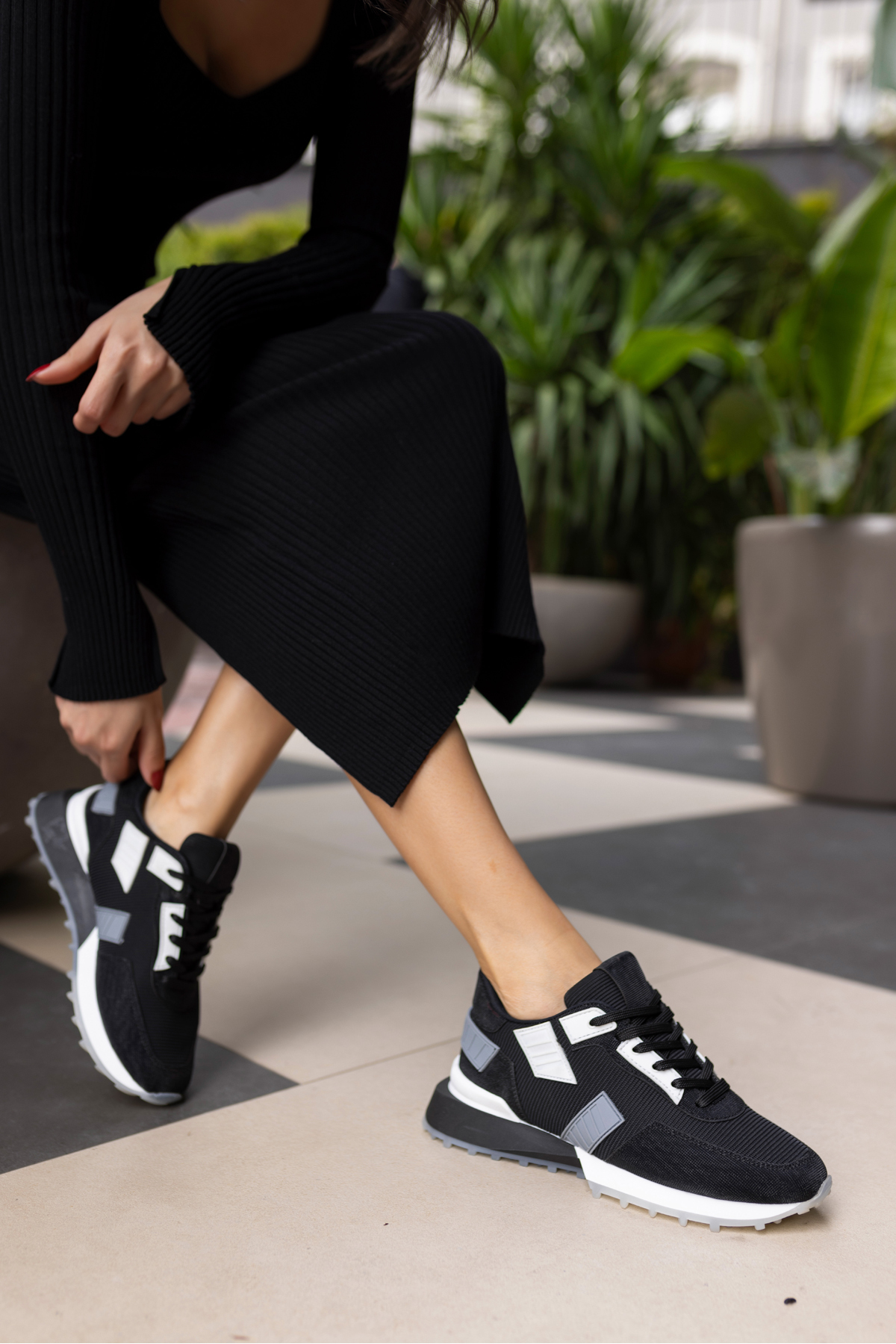 EVORA KADİN SİYAH SİM DETAYLİ SNEAKER