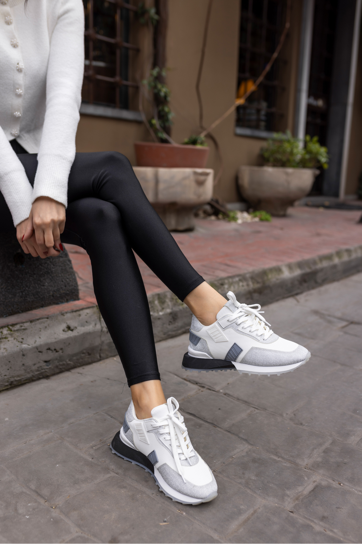 EVORA KADİN SİYAH SİM DETAYLİ SNEAKER