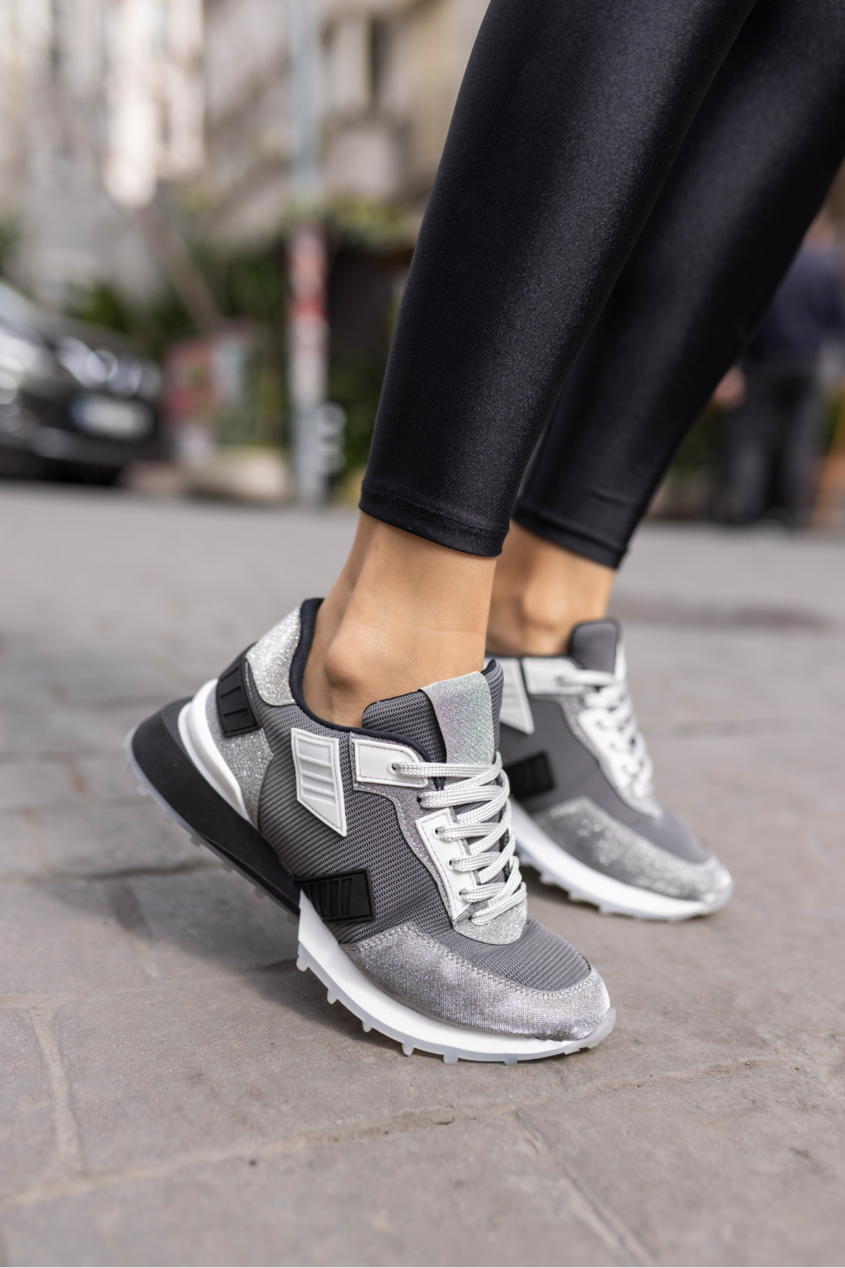 EVORA KADİN SİYAH SİM DETAYLİ SNEAKER