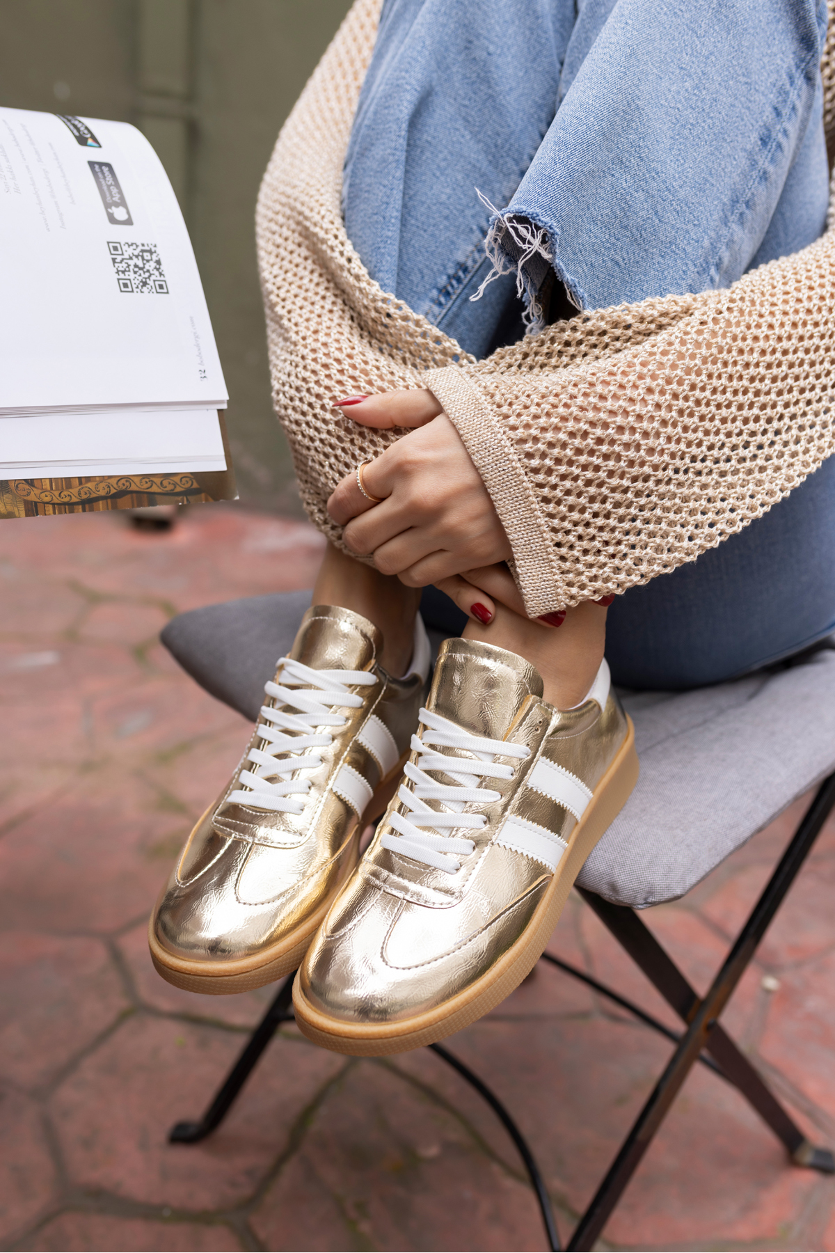 SAMBALİ KADIN BEJ ALTIN GARNILI  TARZ SNEAKER