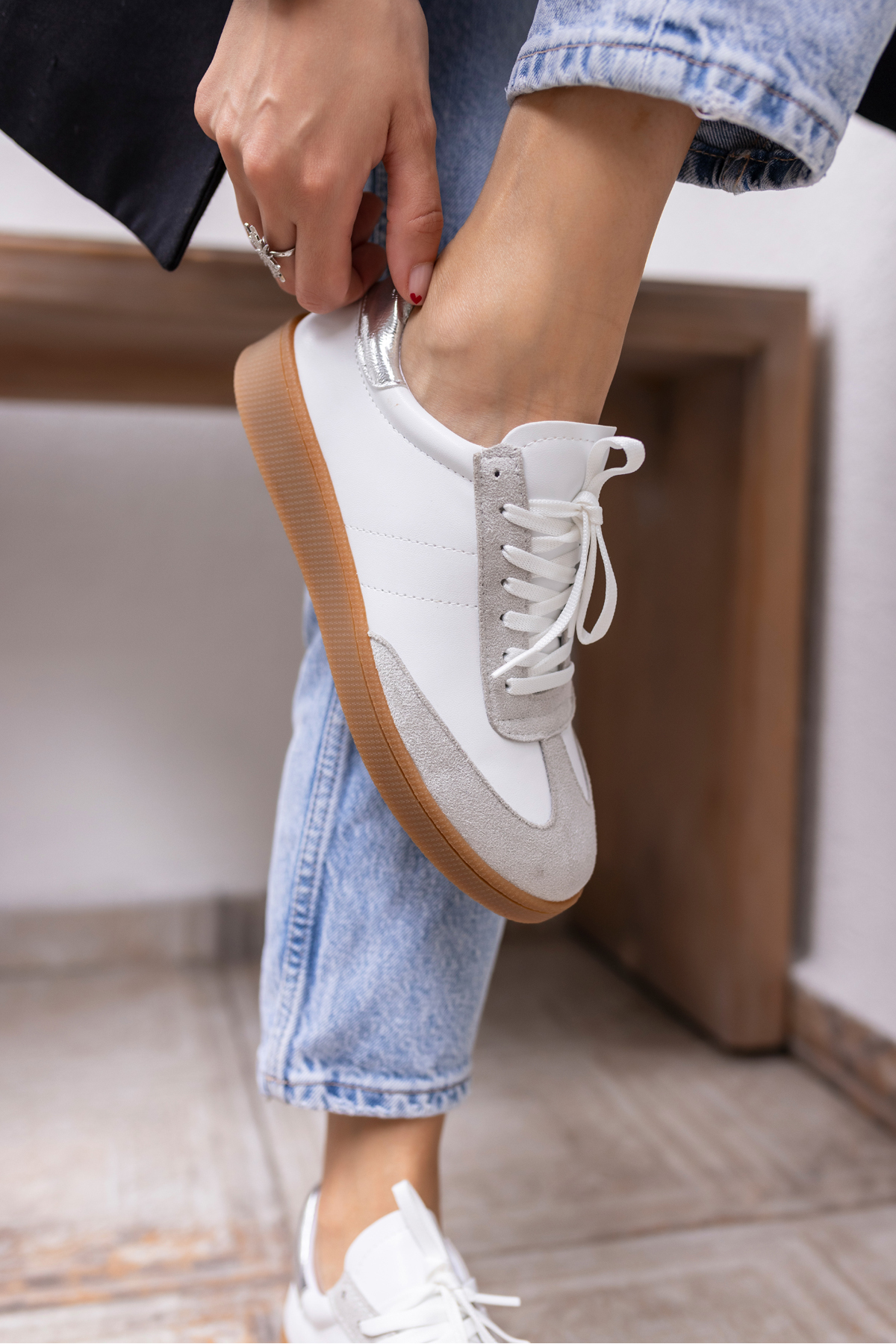 STEPY KADİN BEYAZ CİLT SAMBA TARZİ SNEAKER