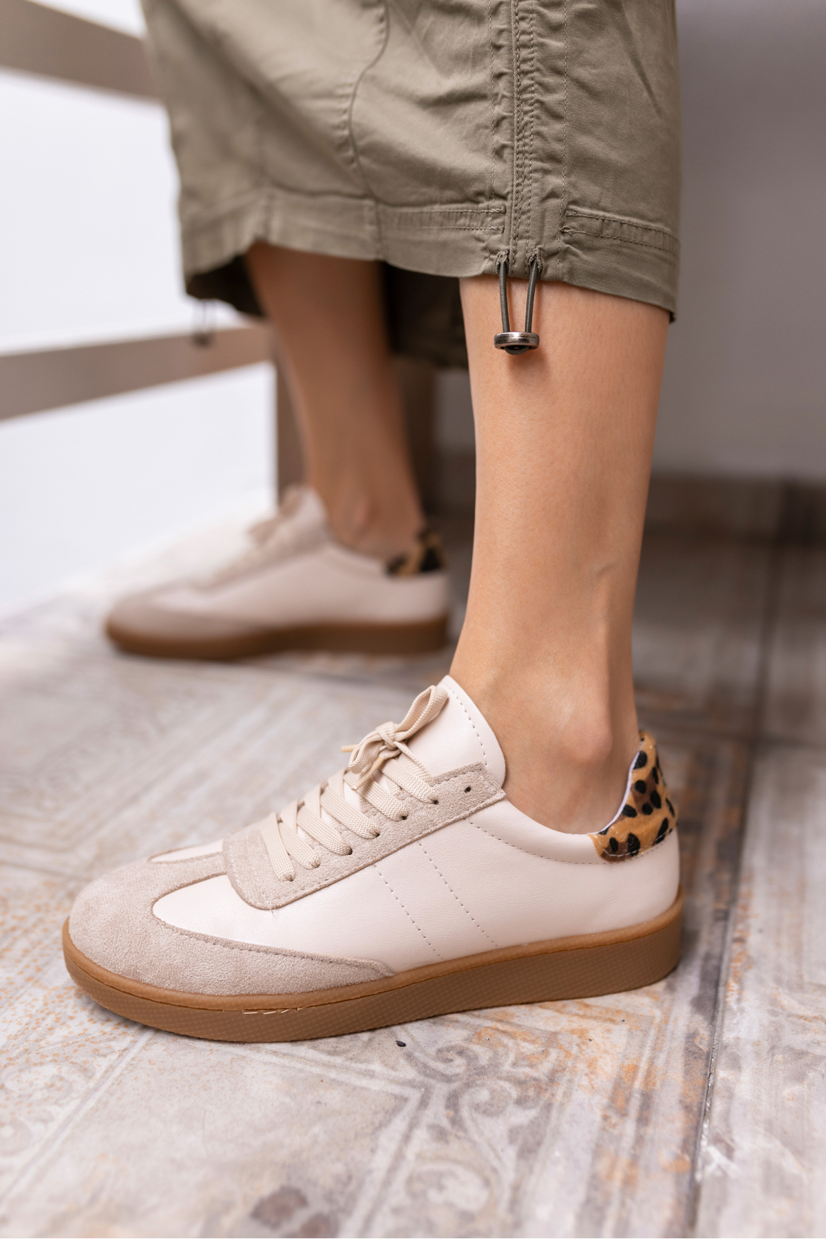 STEPY KADİN BEYAZ CİLT SAMBA TARZİ SNEAKER