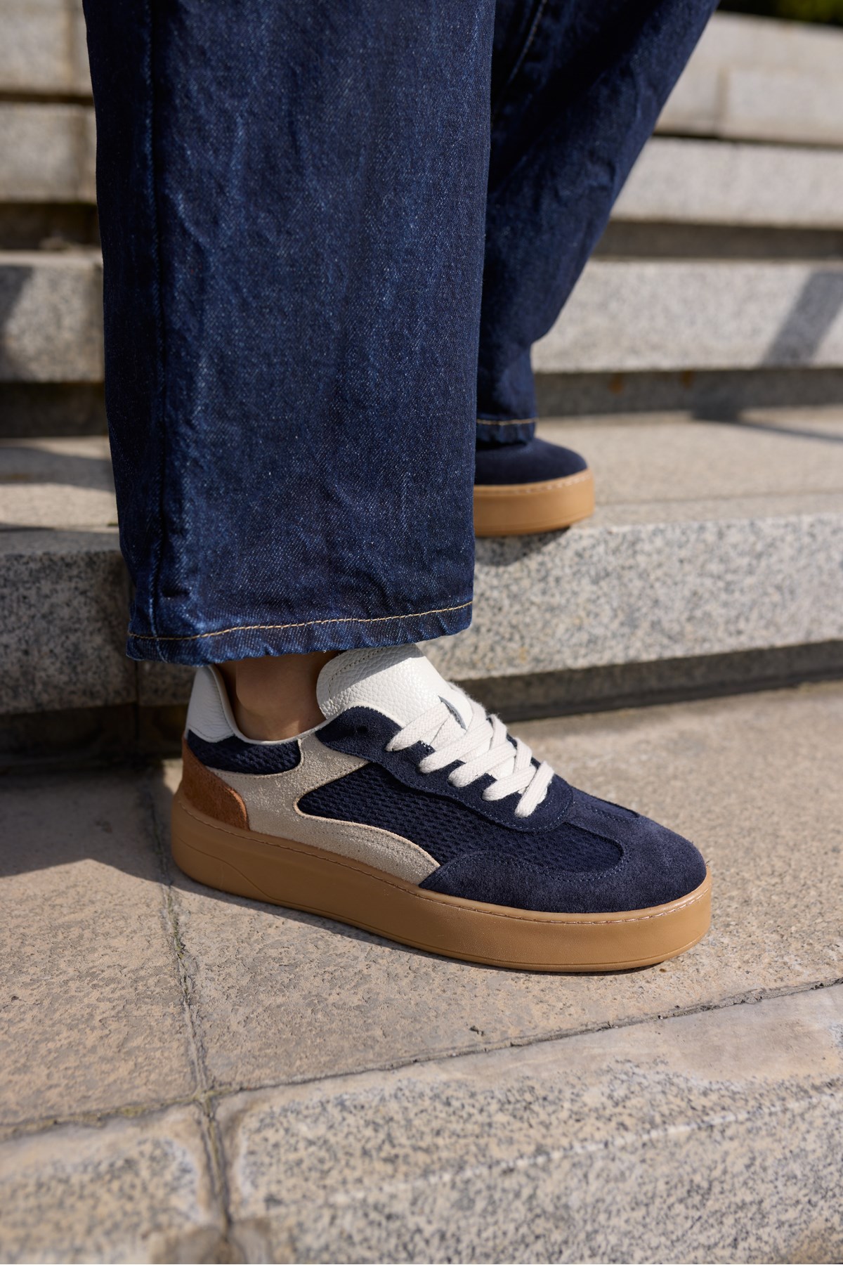 ALCOY KADİN LACİVERT GERCEK DERİ SUET BAGCIKLI SNEAKER