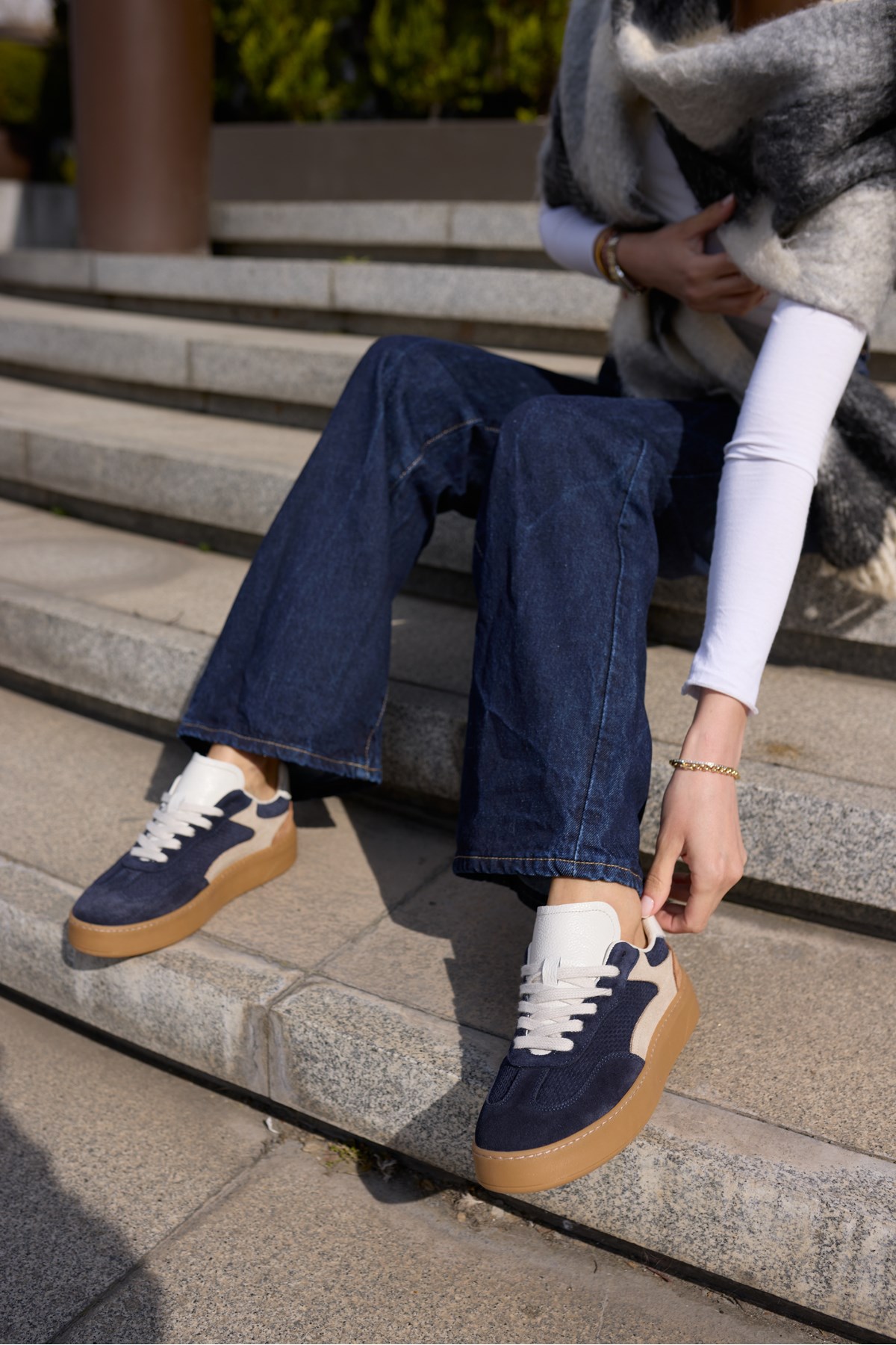ALCOY KADİN LACİVERT GERCEK DERİ SUET BAGCIKLI SNEAKER