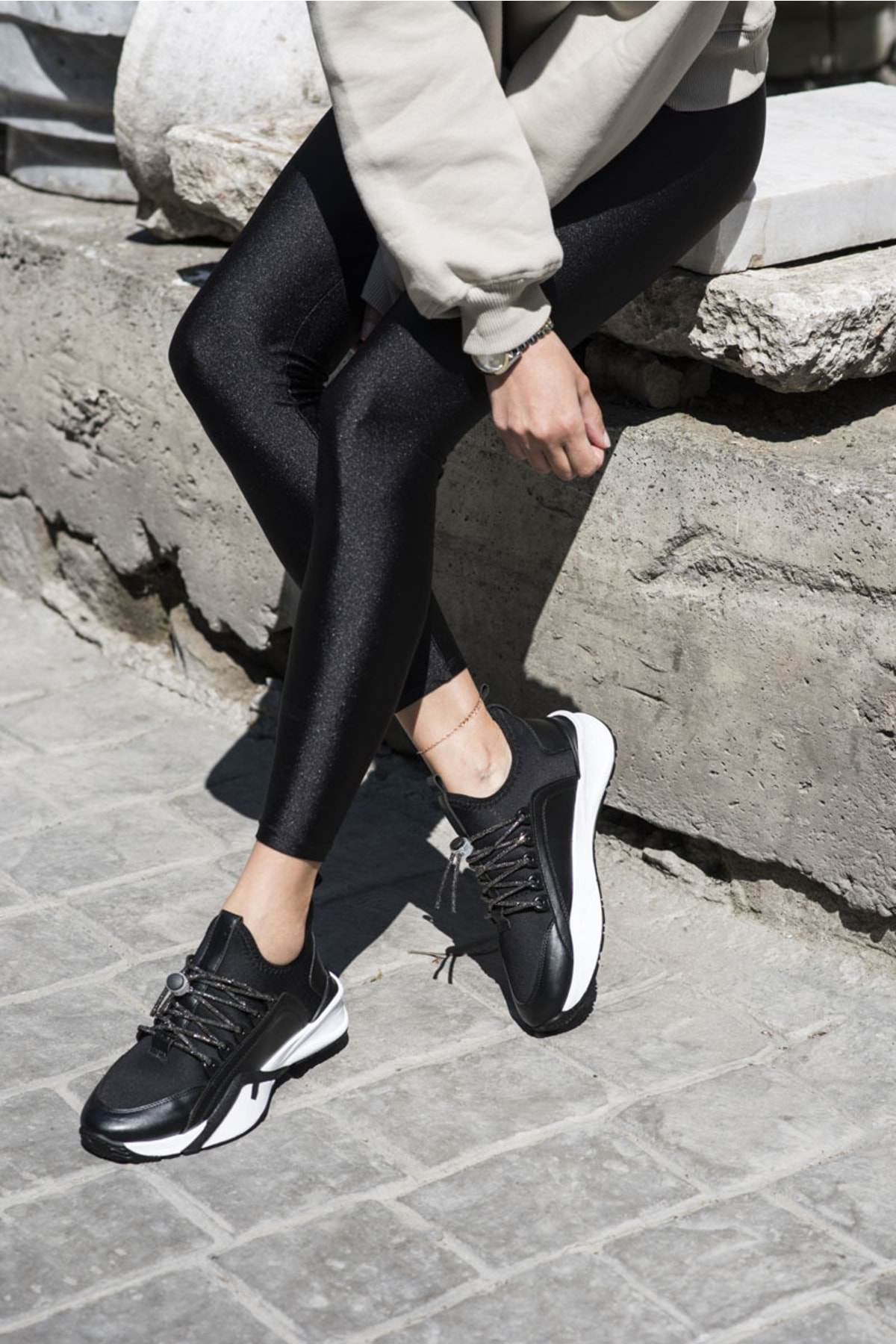 Salva Kadın Siyah Scuba Kumaş Taş Detay Sneaker