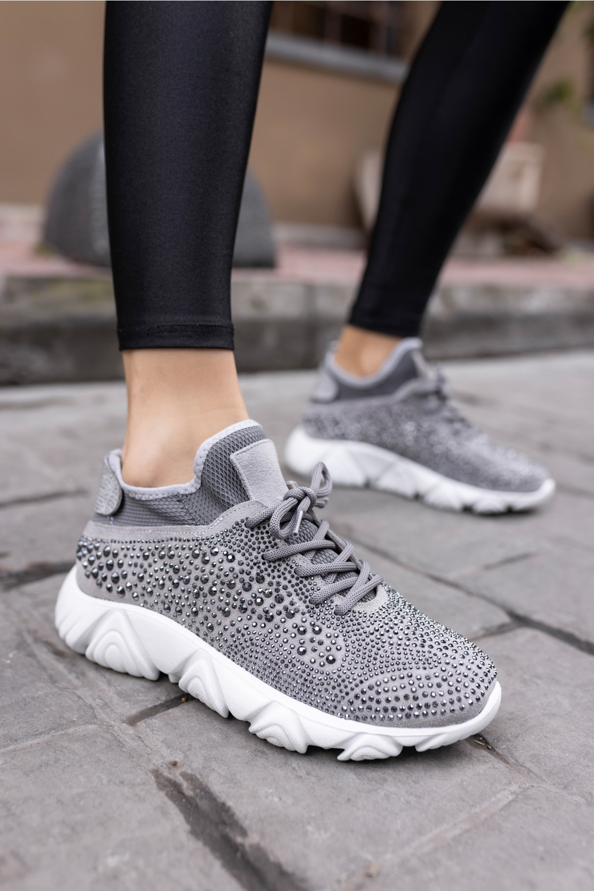Leva Kadın Gri Taş Detay Eva Taban Sneaker