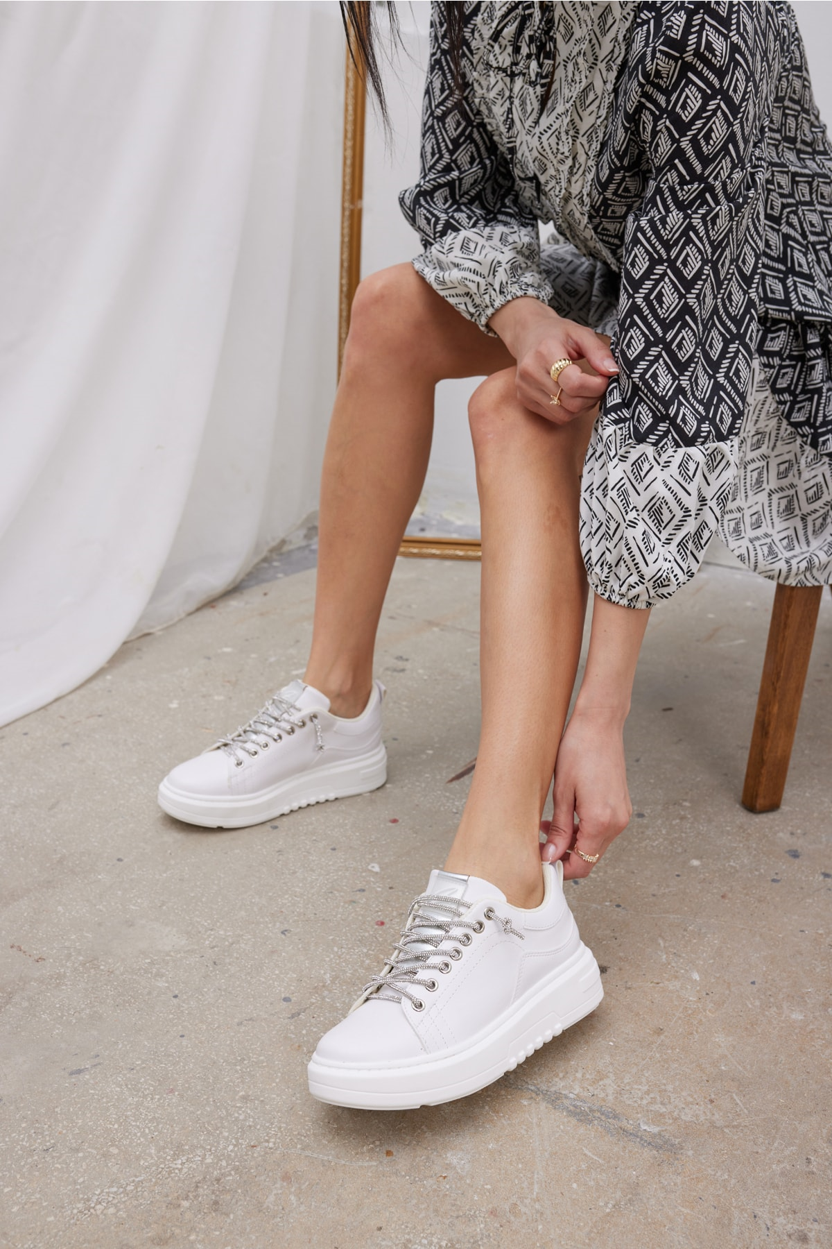 Bianca Kadın Beyaz Taş Detay Sneaker