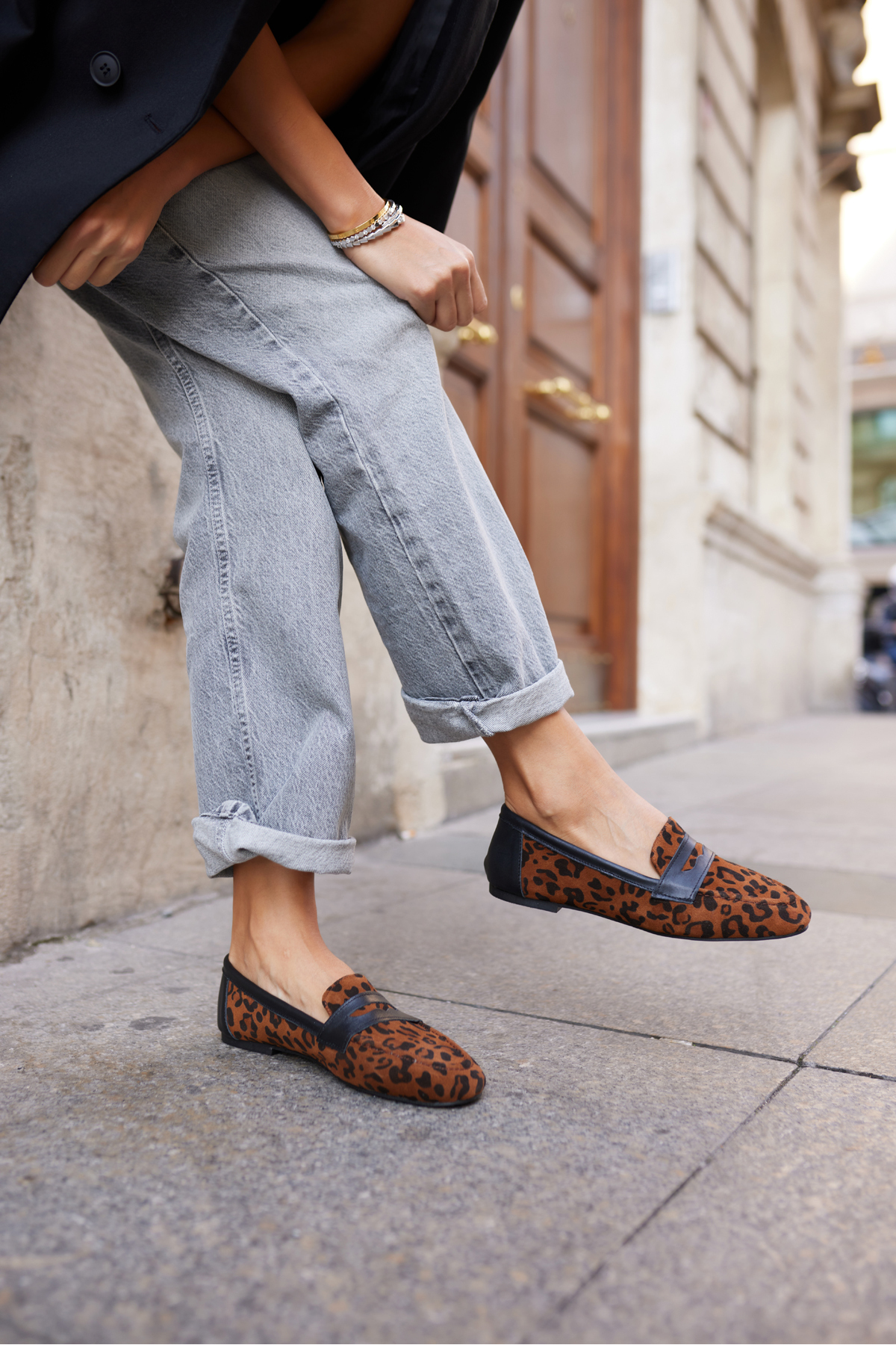 VANESSA KADIN TABA LEOPAR SİYAH GARNILI GERCEK DERİ BABET