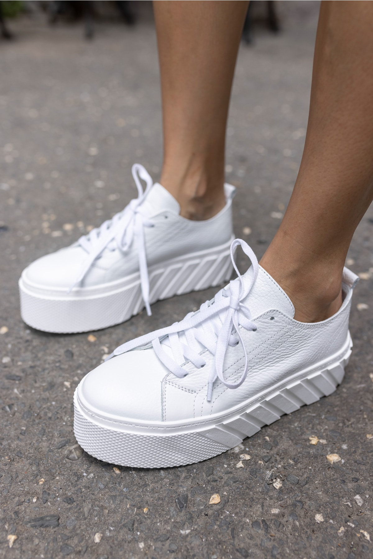 SARAH KADIN SİYAH GERCEK DERİ SNEAKER