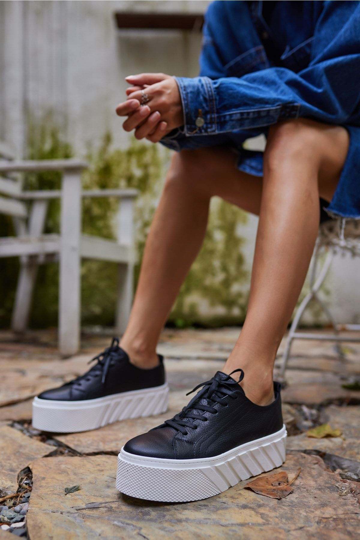 SARAH KADIN SİYAH GERCEK DERİ SNEAKER