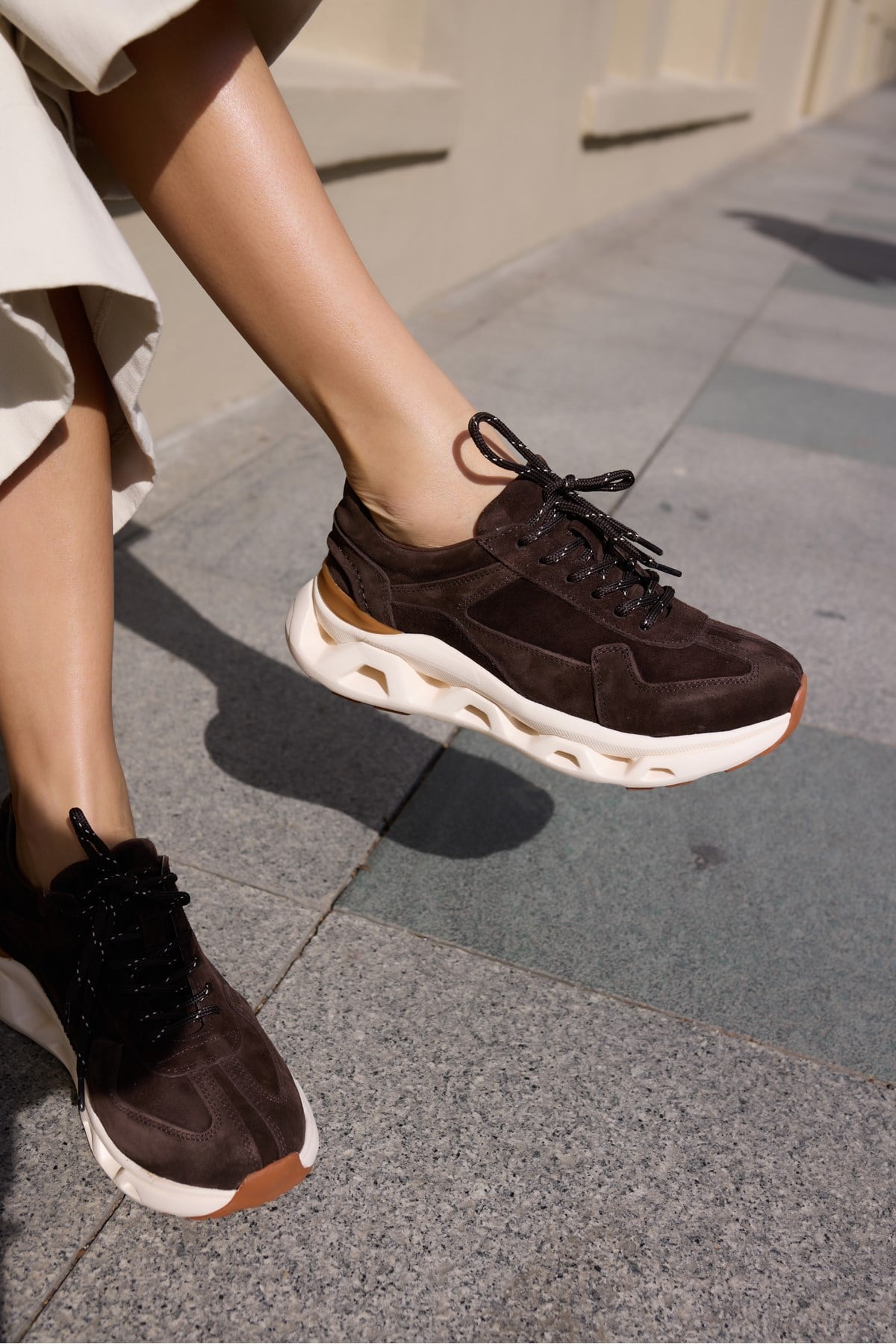 LESTİRO KADİN KAHVE GERCEK DERİ SUET ÖZEL SNEAKER TABAN