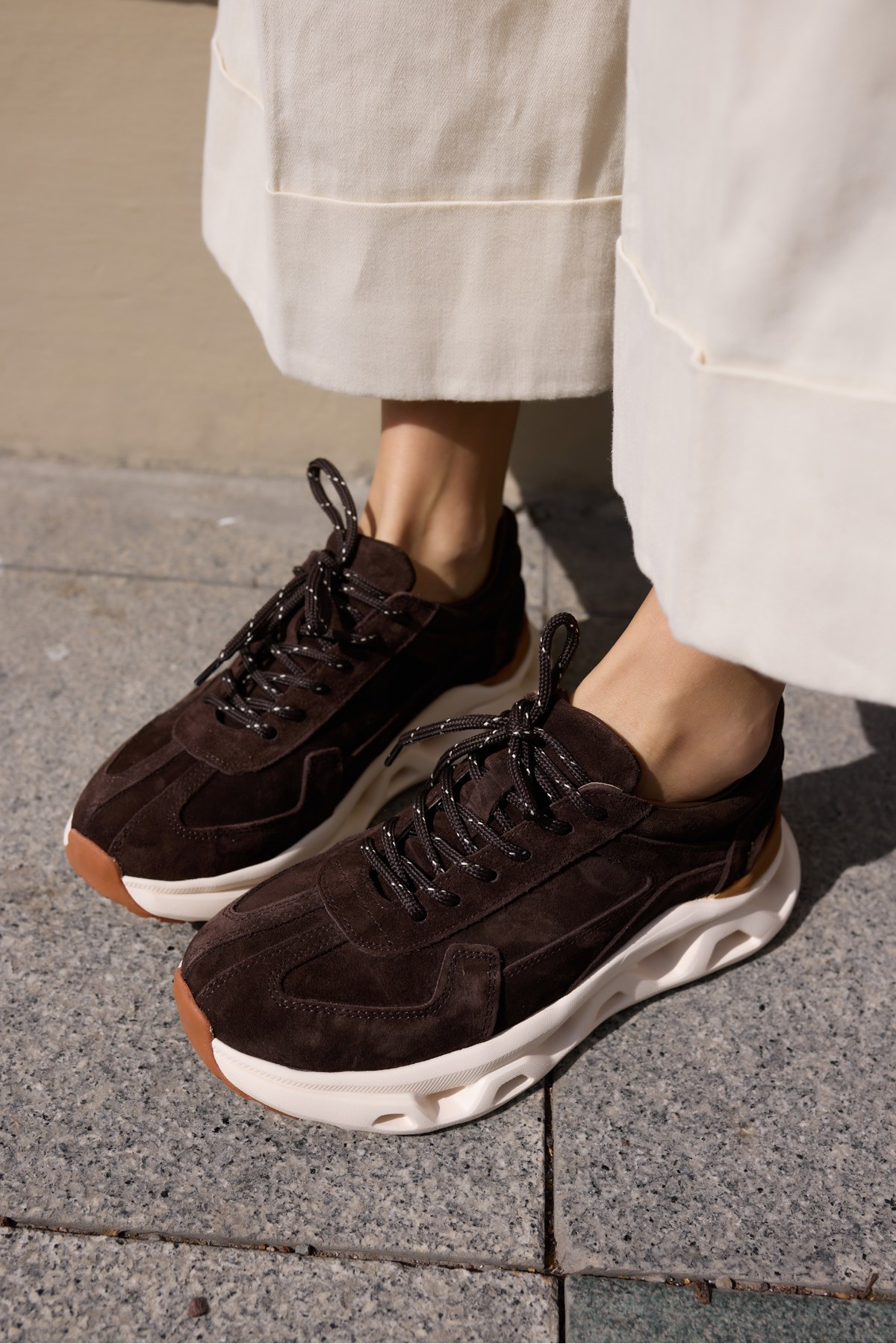 LESTİRO KADİN KAHVE GERCEK DERİ SUET ÖZEL SNEAKER TABAN