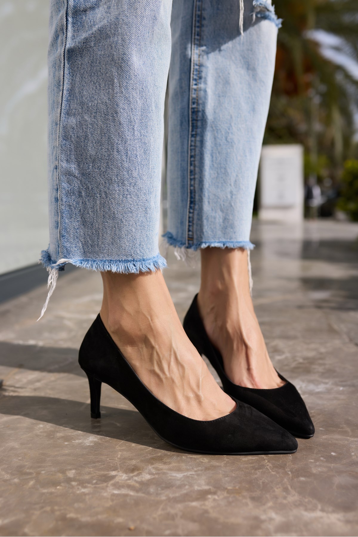 NOVI KADIN SIYAH GERCEK DERI SUET TOPUKLU STILETTO