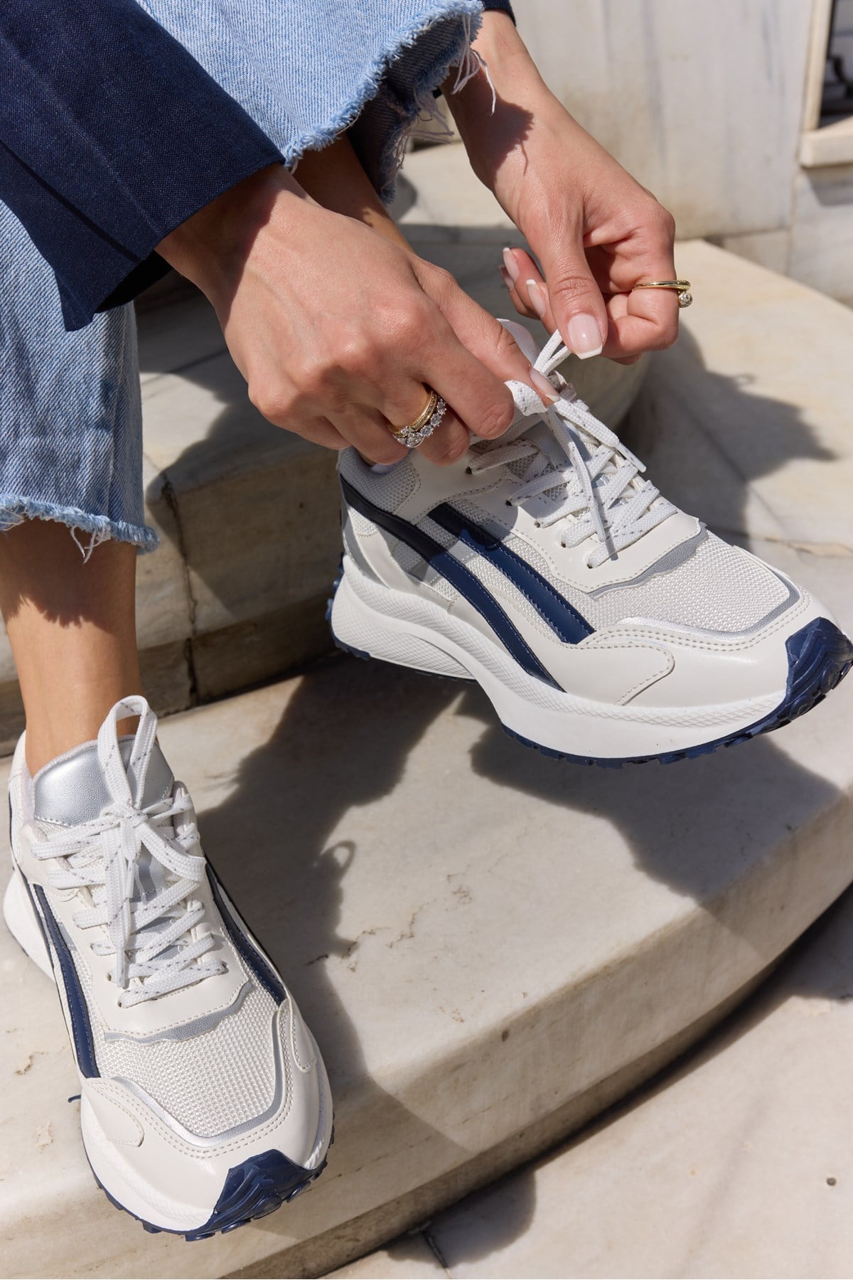 BRALİTO KADİN BEYAZ LACİ GARNİLİ BAGCIKLI SNEAKER