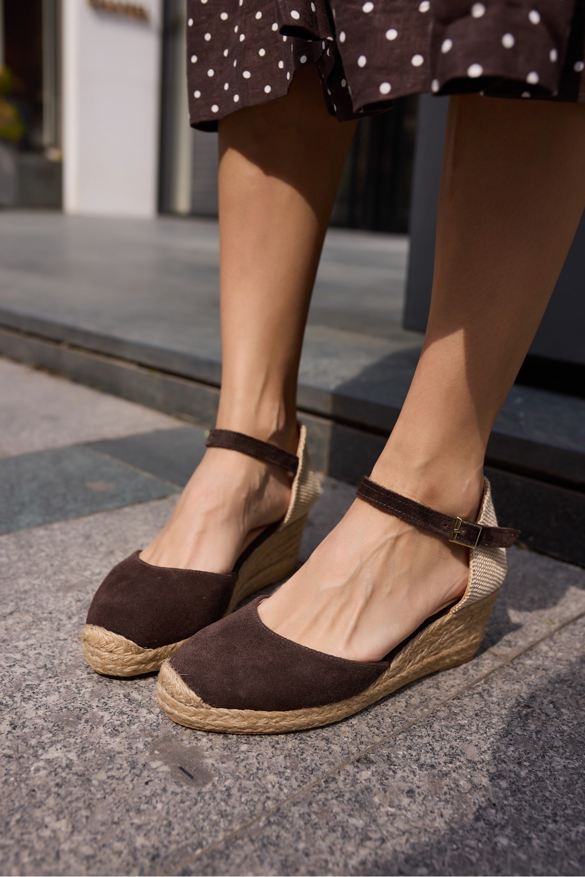 MISS KADIN KAHVE GERCEK DERI SUET 5 CM TOPUKLU ESPADRIL SANDALET
