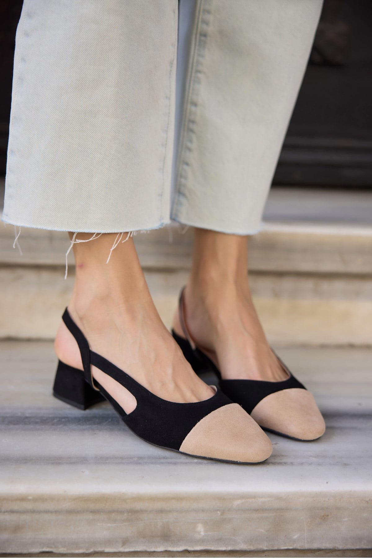 CHALO KADIN SIYAH GERCEK SUET BEJ GARNILI TOPUKLU SLINGBACK AYAKKABI