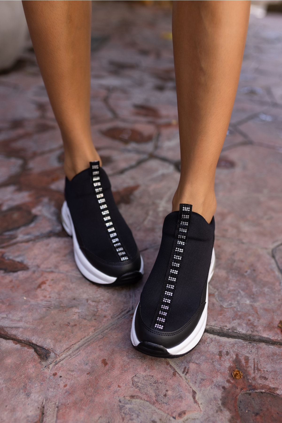 Molde Kadin Siyah Strec Dolgu Topuk Sneaker
