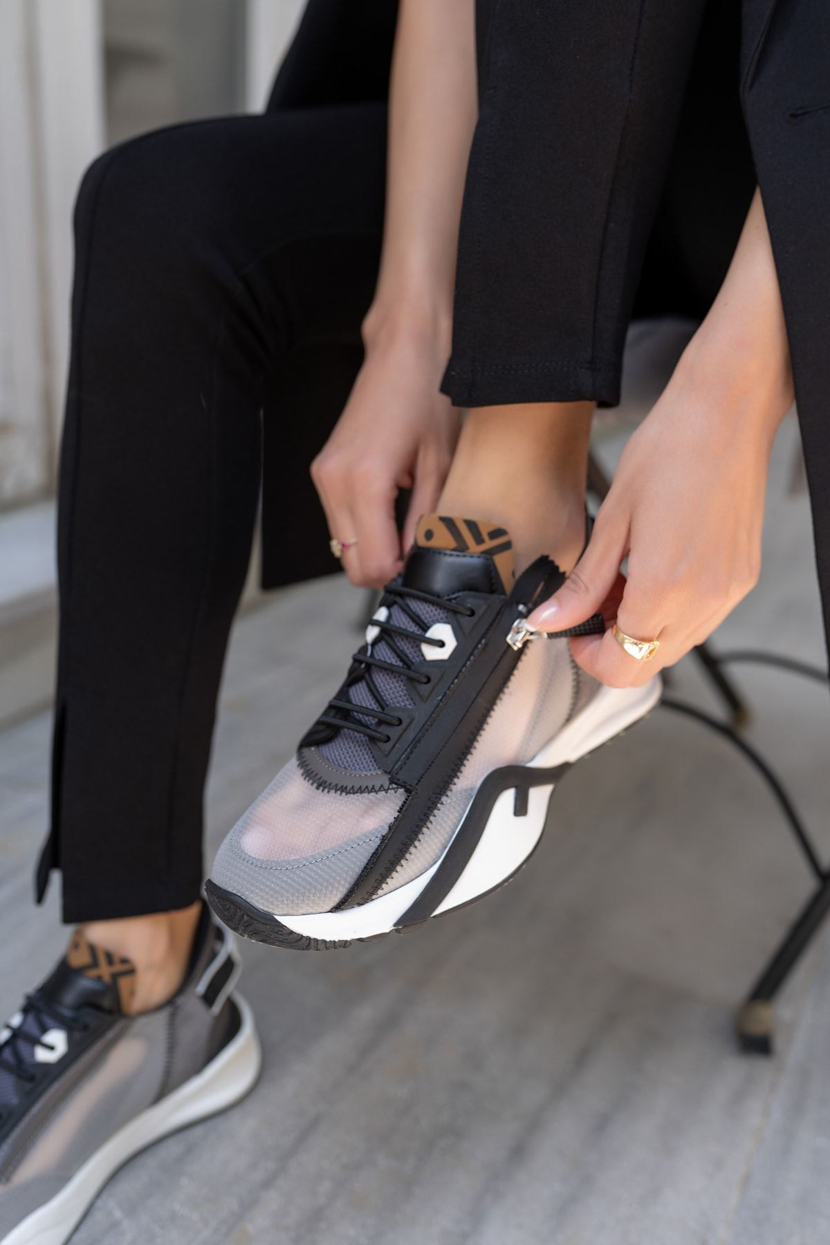Mojca Kadin Siyah File Detay Sneakers