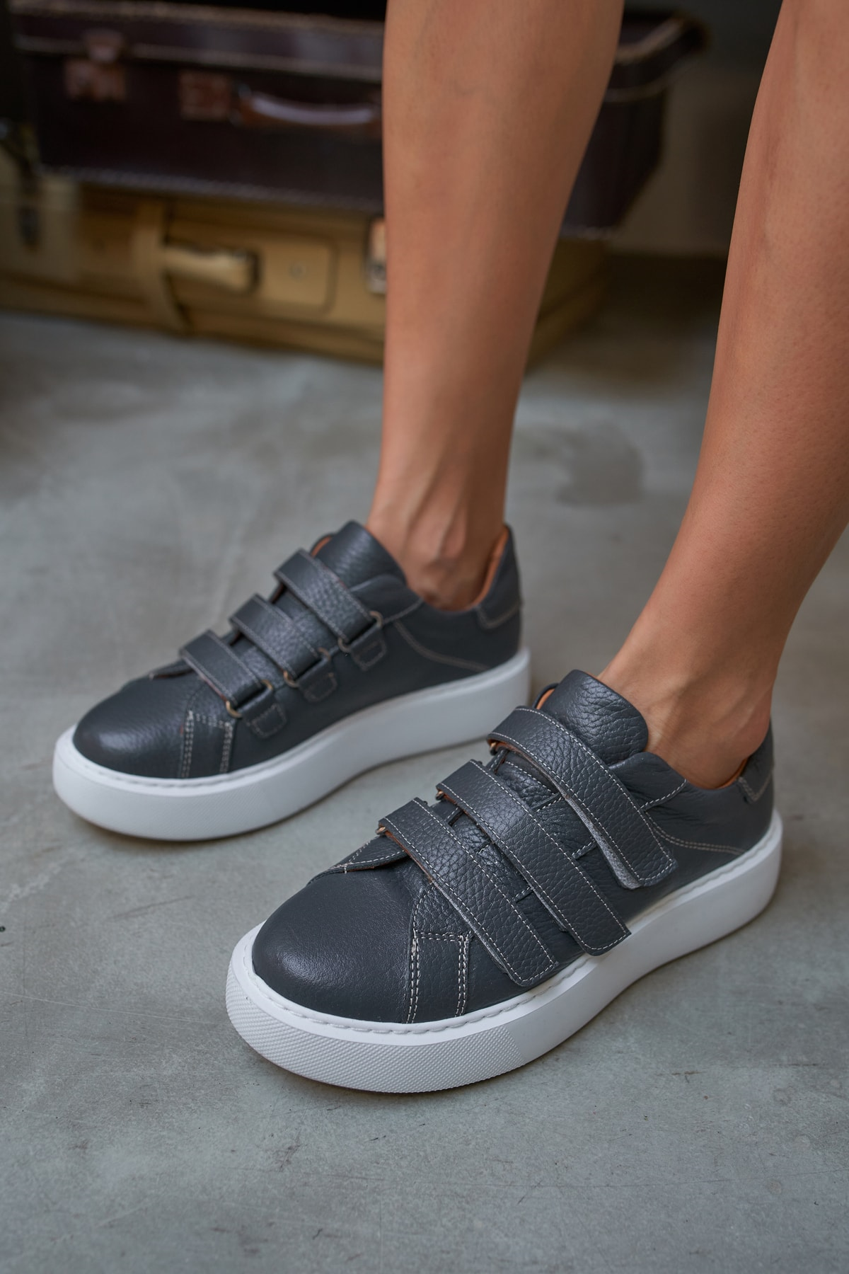 Emma Kadın Antrasit Gercek Deri Cirtli Sneakers
