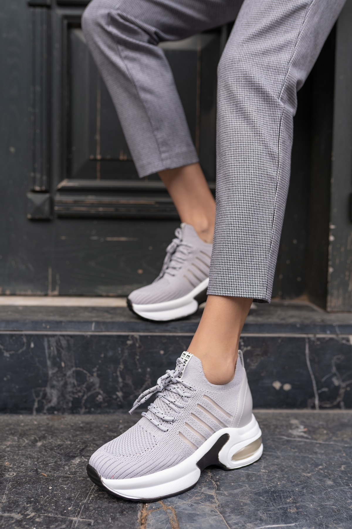 Woala Kadin Siyah Dolgu Topuk Sneakers