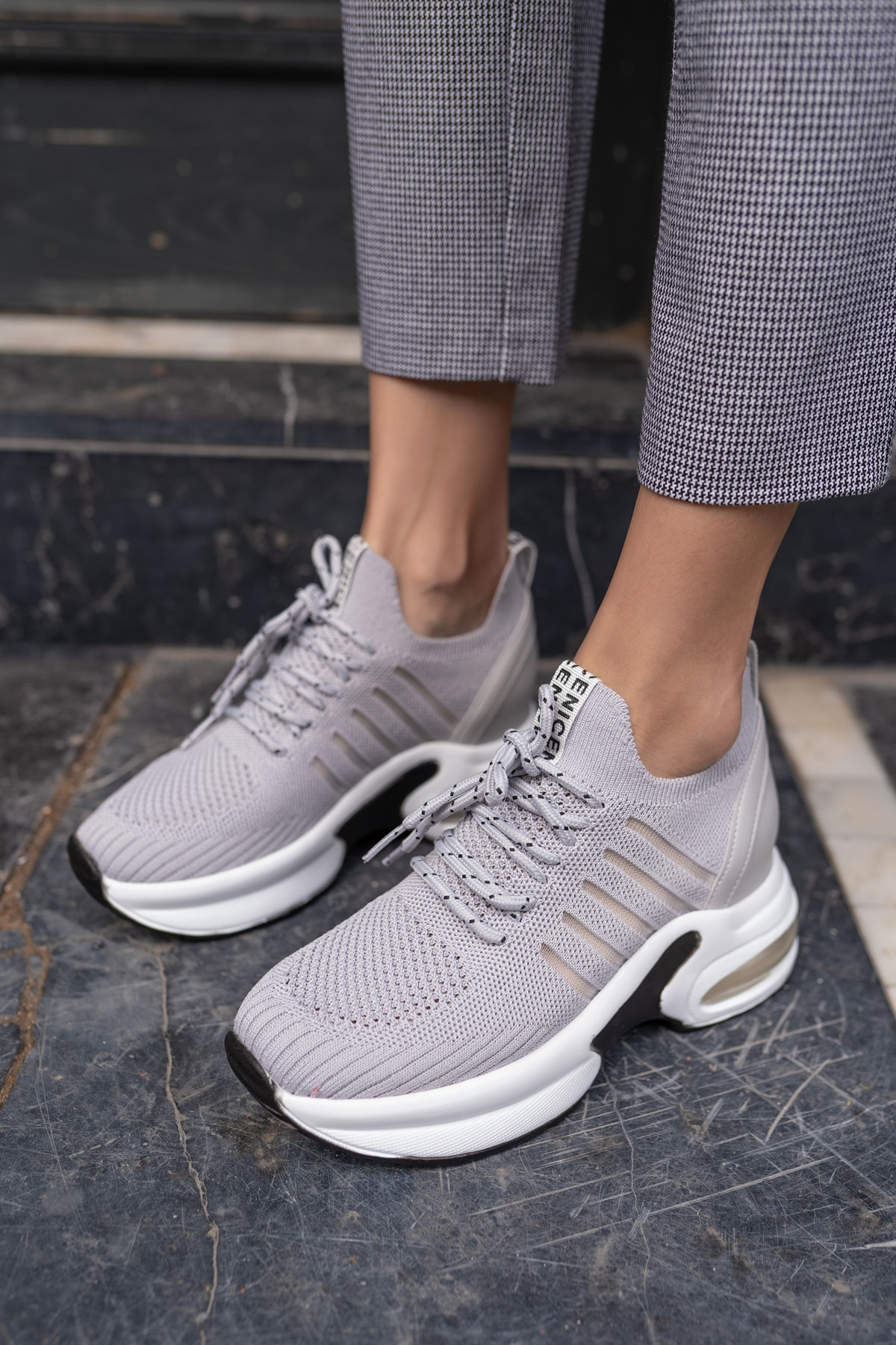 Woala Kadin Siyah Dolgu Topuk Sneakers