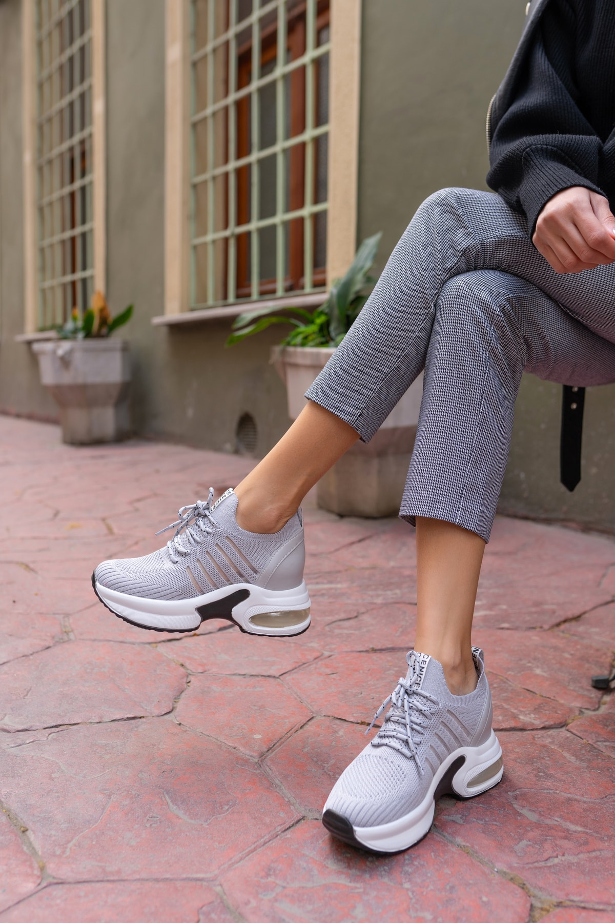 Woala Kadin Siyah Dolgu Topuk Sneakers