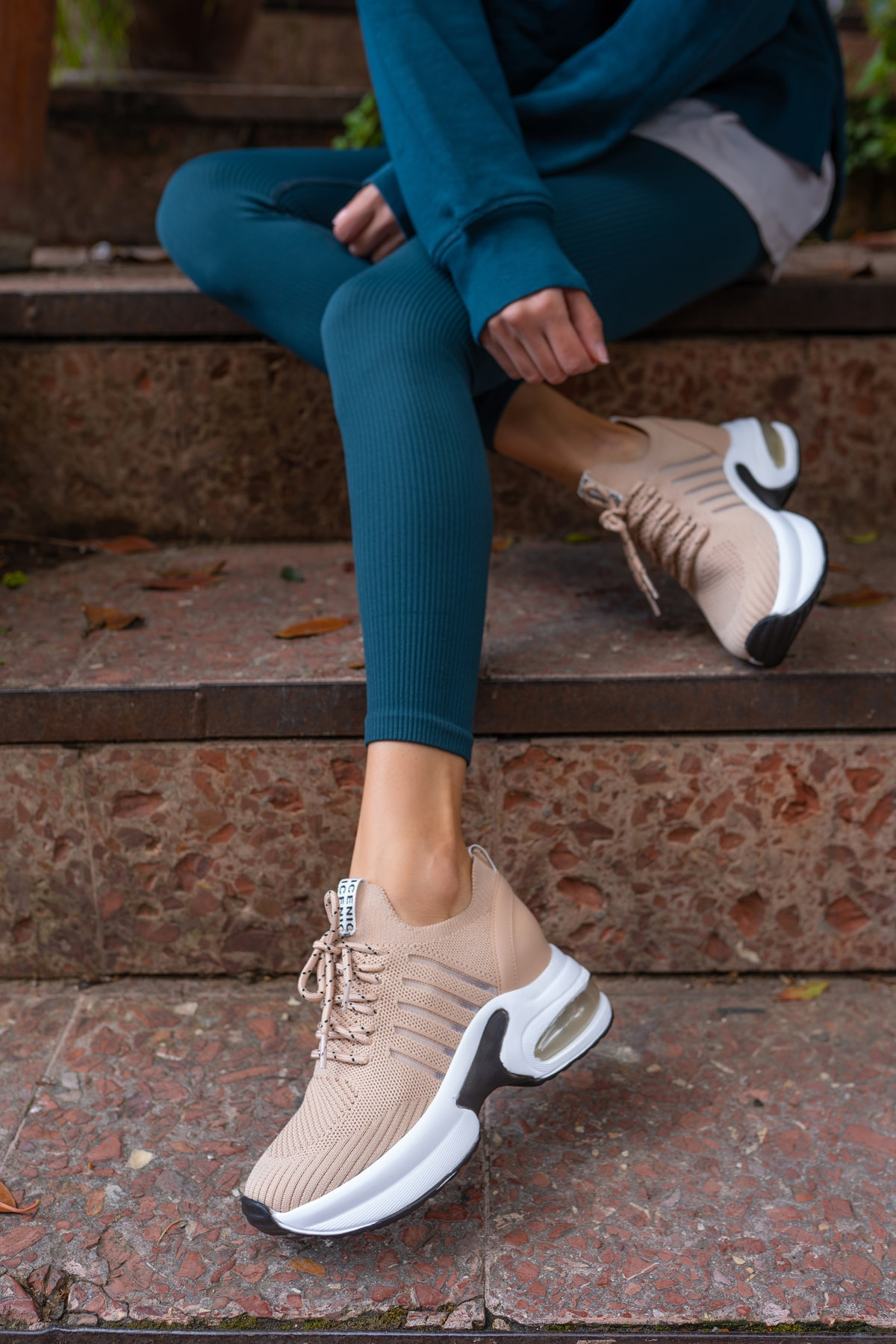 Woala Kadin Siyah Dolgu Topuk Sneakers