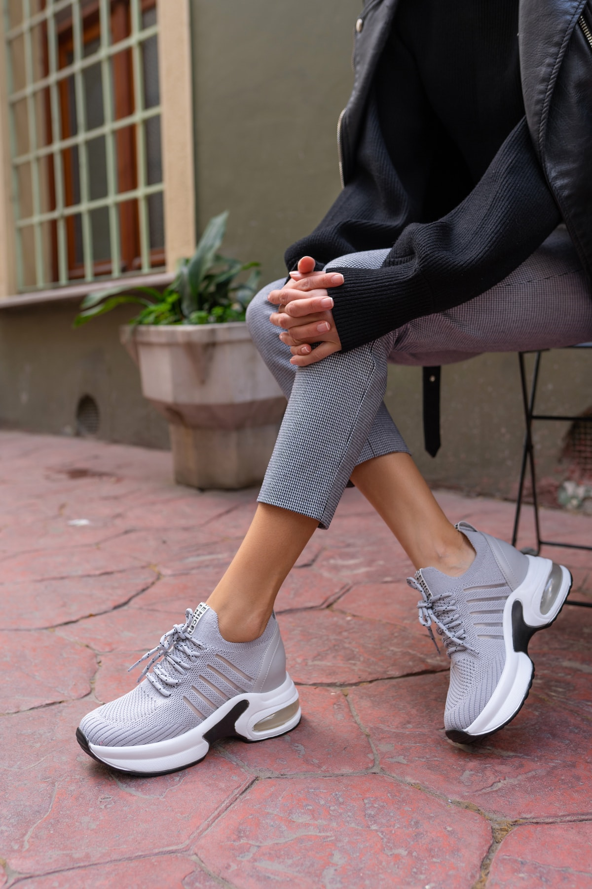 Woala Kadin Siyah Dolgu Topuk Sneakers