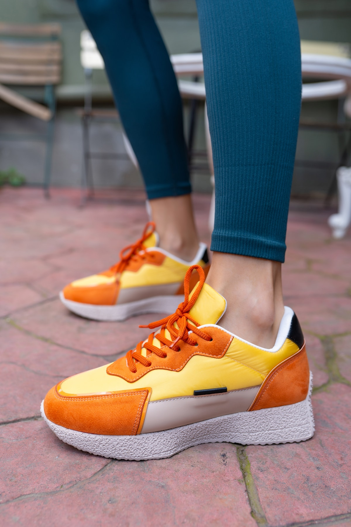 Vasile Kadin Beyaz Paraşüt Kumas Detay Sneakers