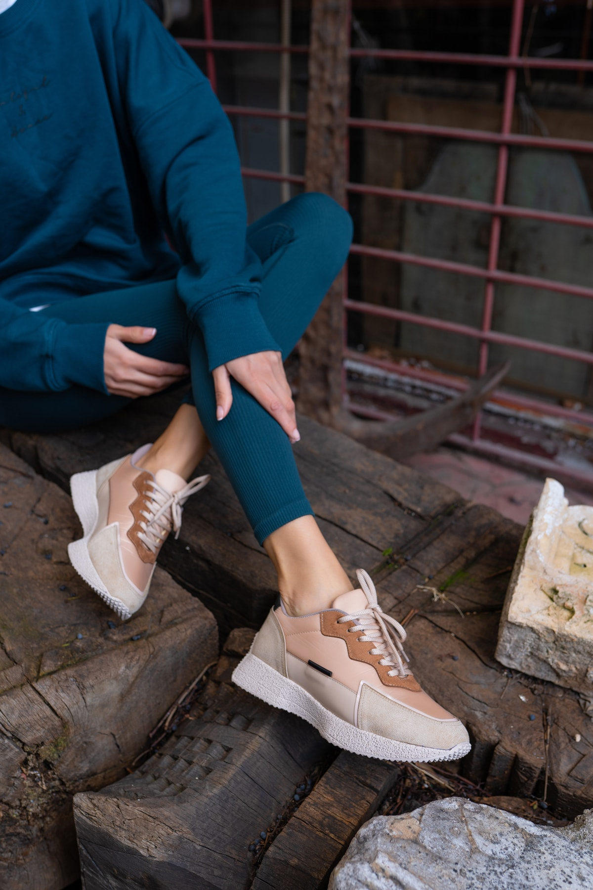 Vasile Kadin Beyaz Paraşüt Kumas Detay Sneakers