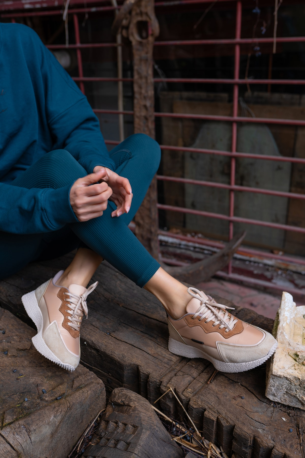 Vasile Kadin Beyaz Paraşüt Kumas Detay Sneakers