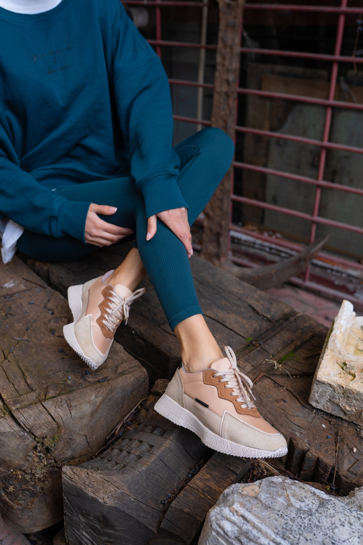 Vasile Kadin Beyaz Paraşüt Kumas Detay Sneakers