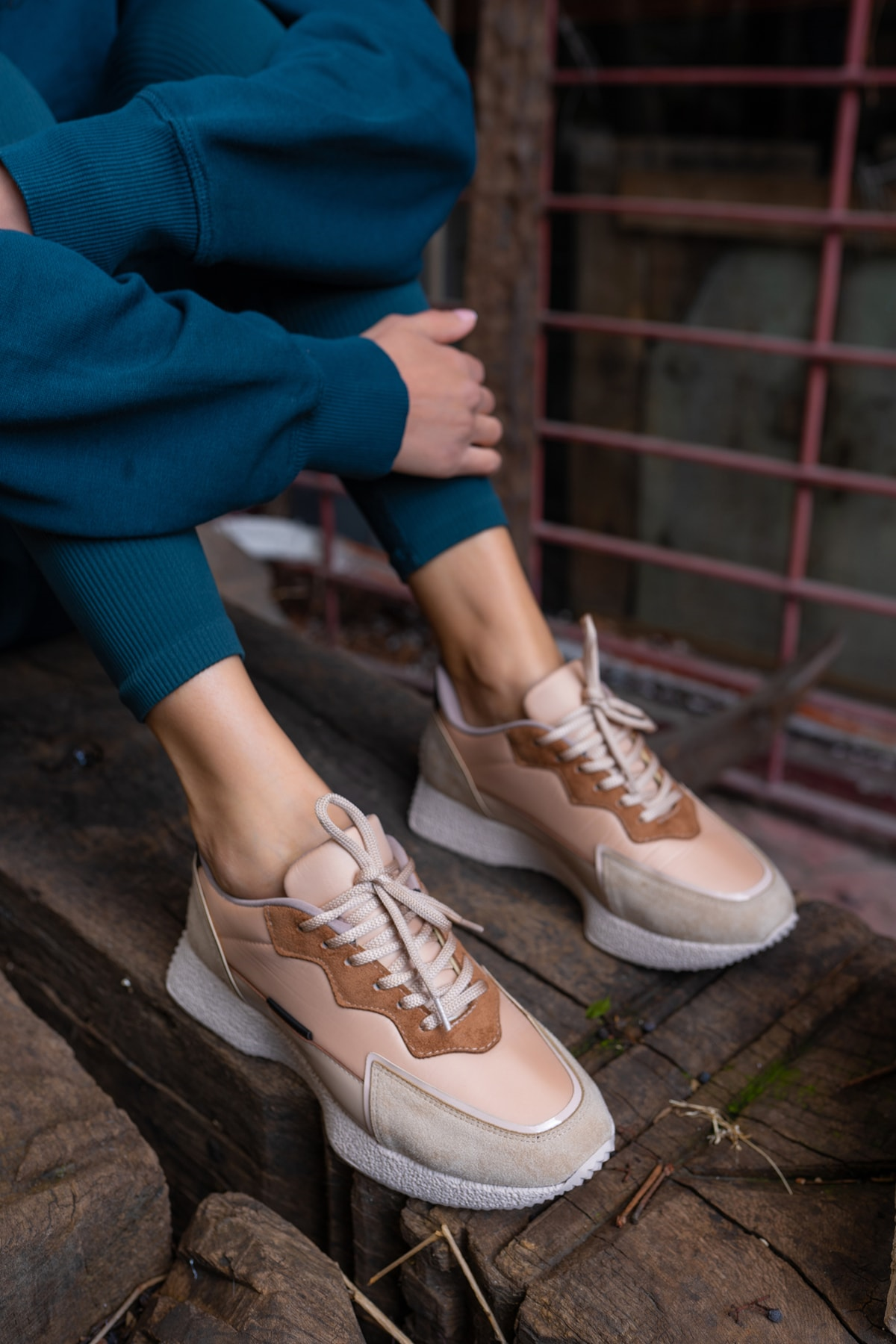 Vasile Kadin Beyaz Paraşüt Kumas Detay Sneakers
