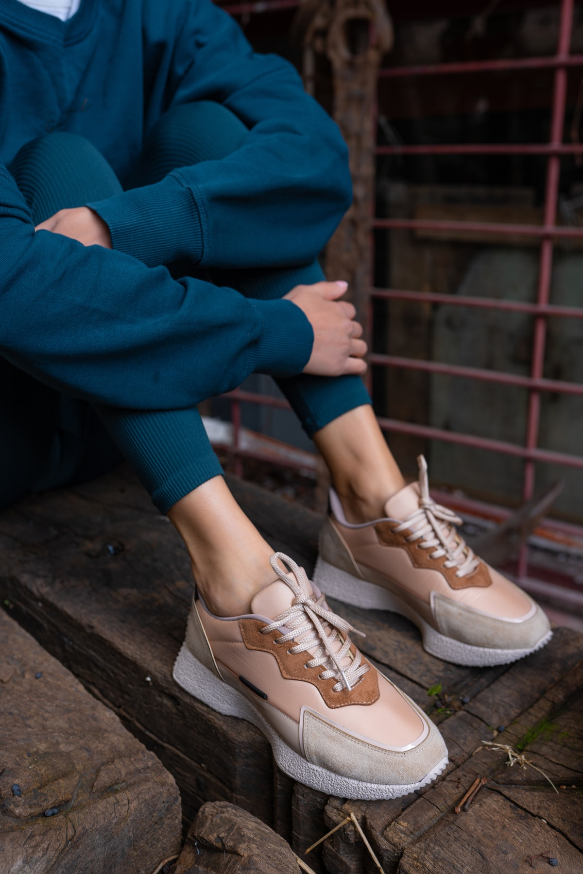 Vasile Kadin Beyaz Paraşüt Kumas Detay Sneakers