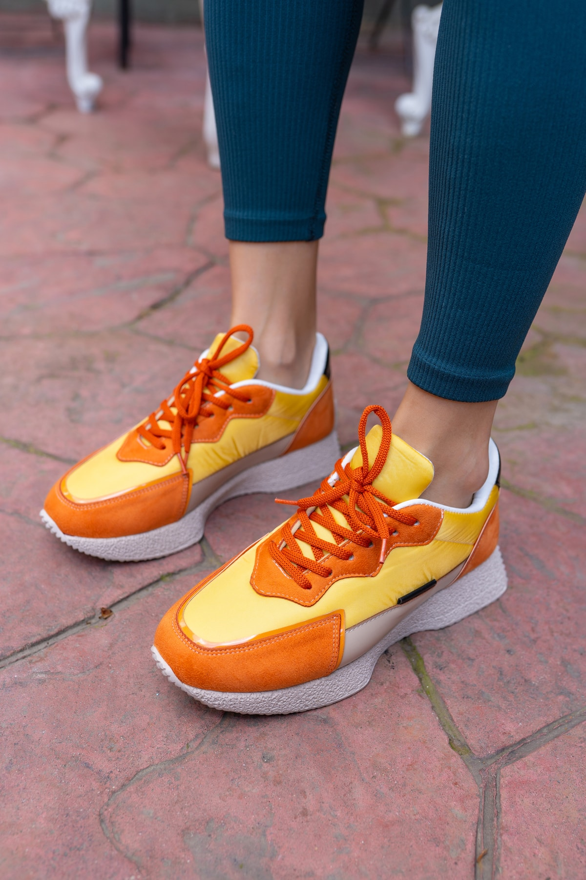 Vasile Kadin Beyaz Paraşüt Kumas Detay Sneakers