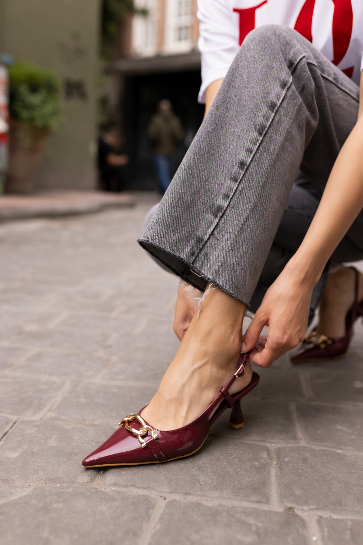JERRY KADİN BORDO RUGAN GOLD METAL TOKA MİNİ TOPUKLU AYAKKABİ