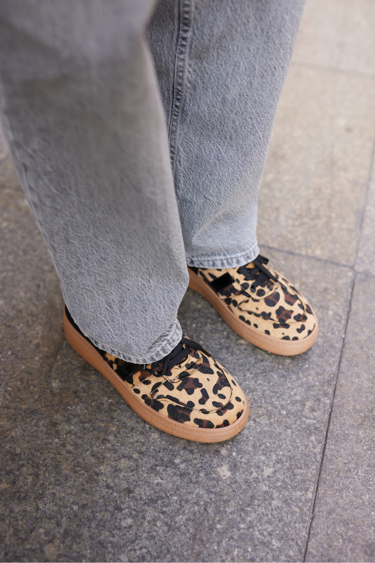 FAERO KADIN BEJ ALTIN DETAYLİ SNEAKER
